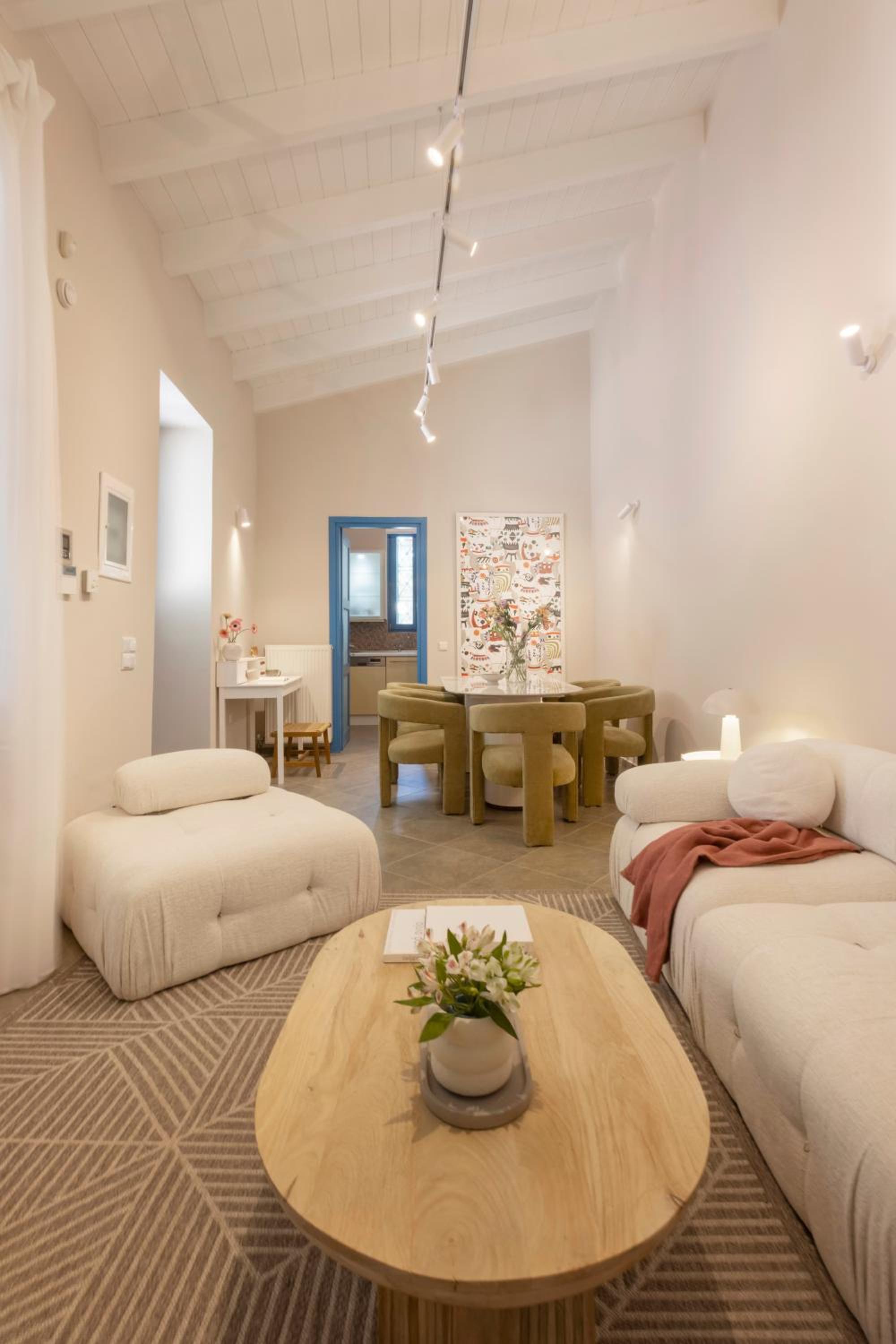 Villa Plaka 3BR 9ppl PrivateYard 200m Metro&Museum