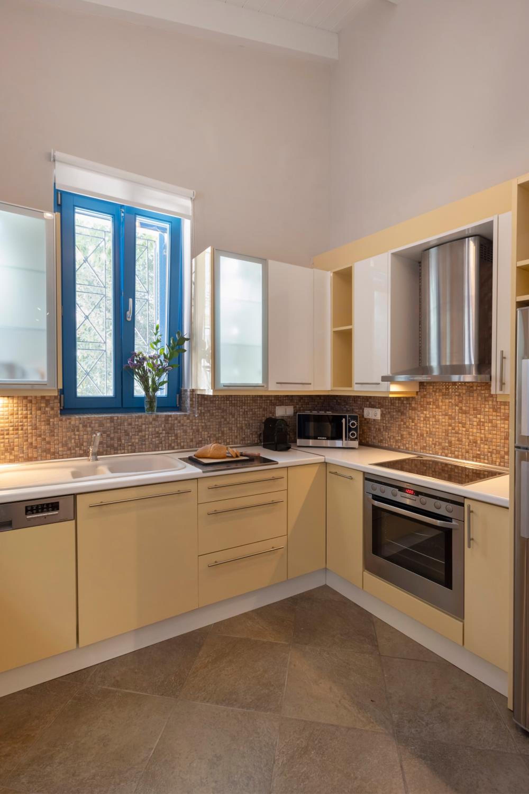 Villa Plaka 3BR 9ppl PrivateYard 200m Metro&Museum
