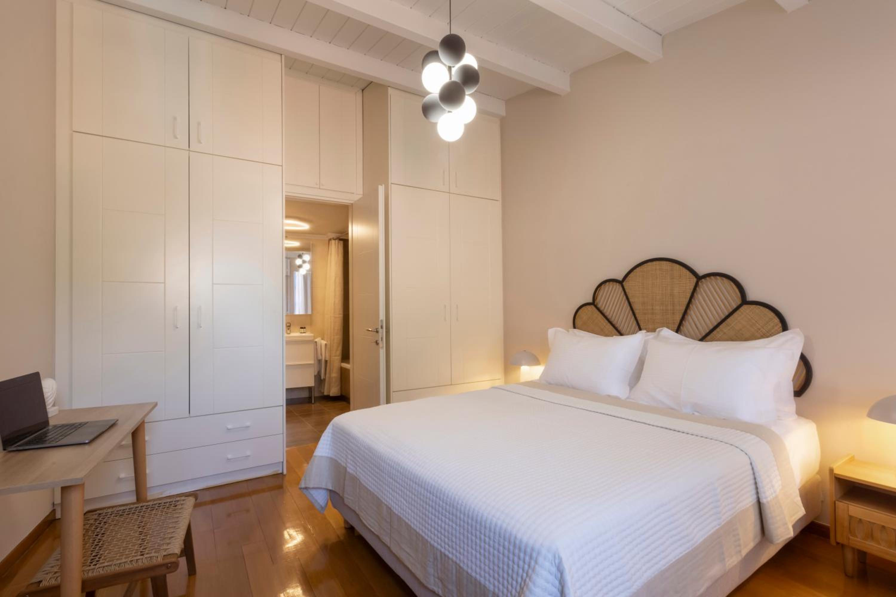 Villa Plaka 3BR 9ppl PrivateYard 200m Metro&Museum