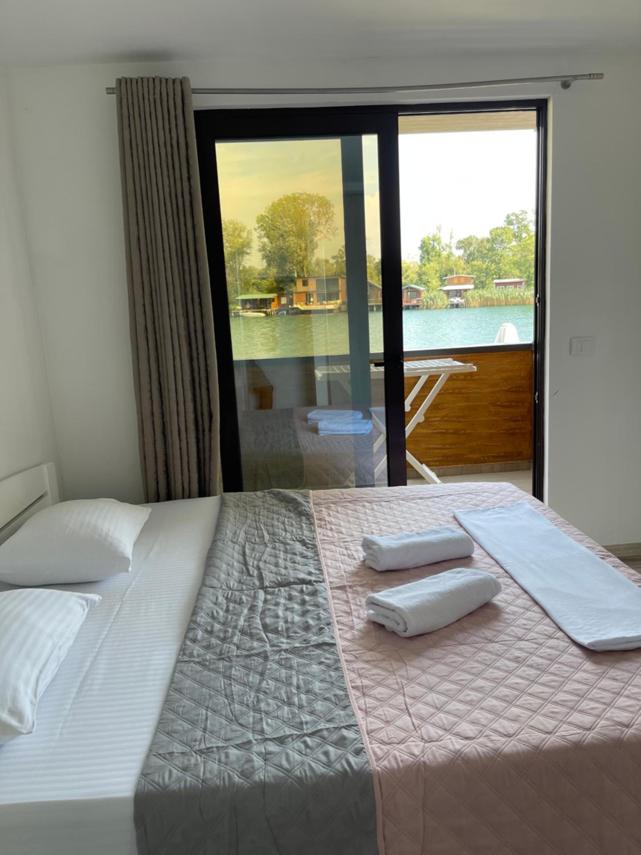Lake River House Ada Bojana view 4