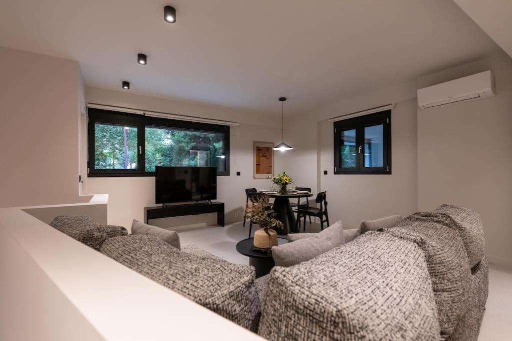 RiverSide Suites
