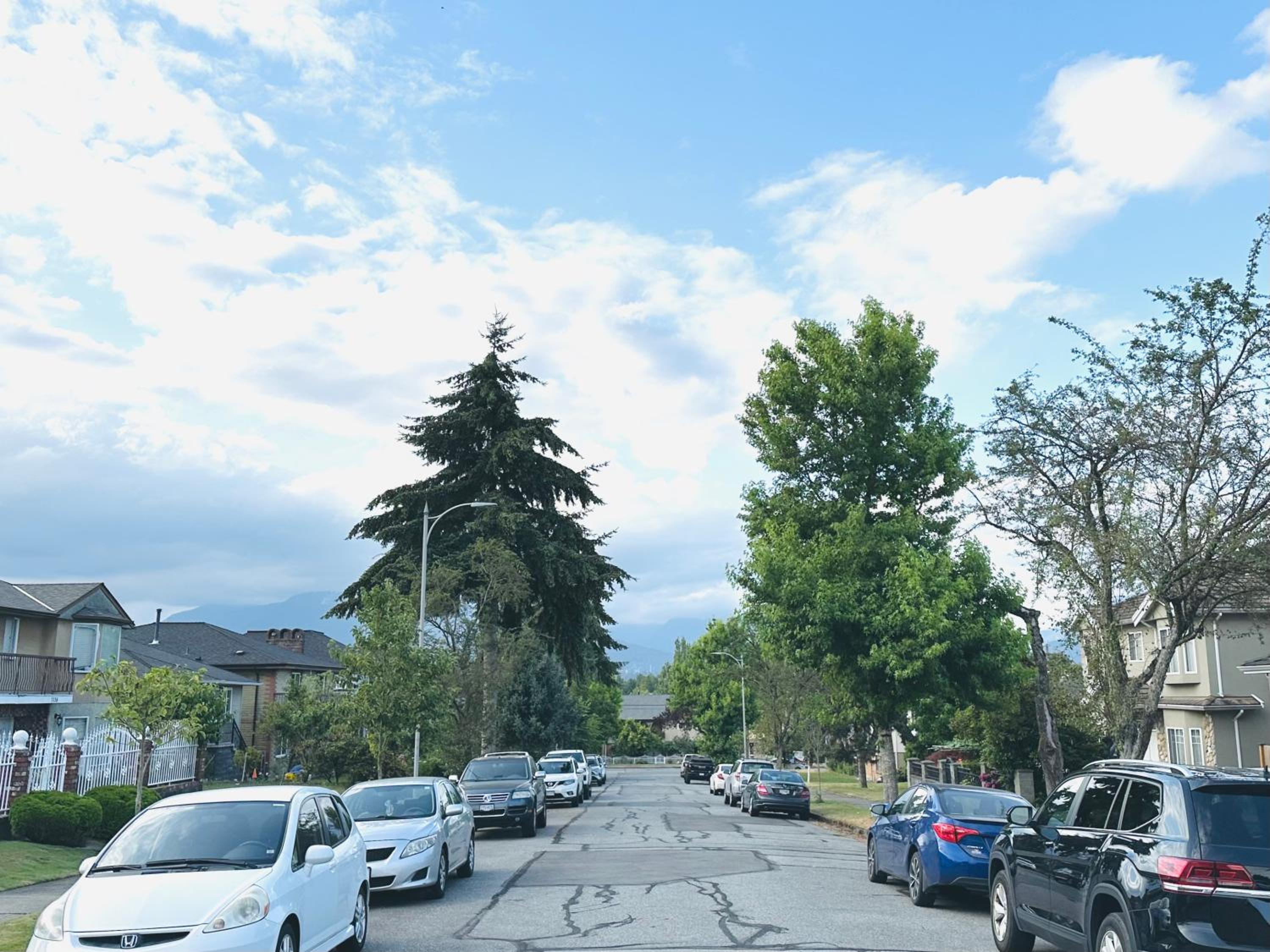 Spacious 5BR 3BA Guest Villa - 10 Min to DT - Pet Friendly, Free Parking