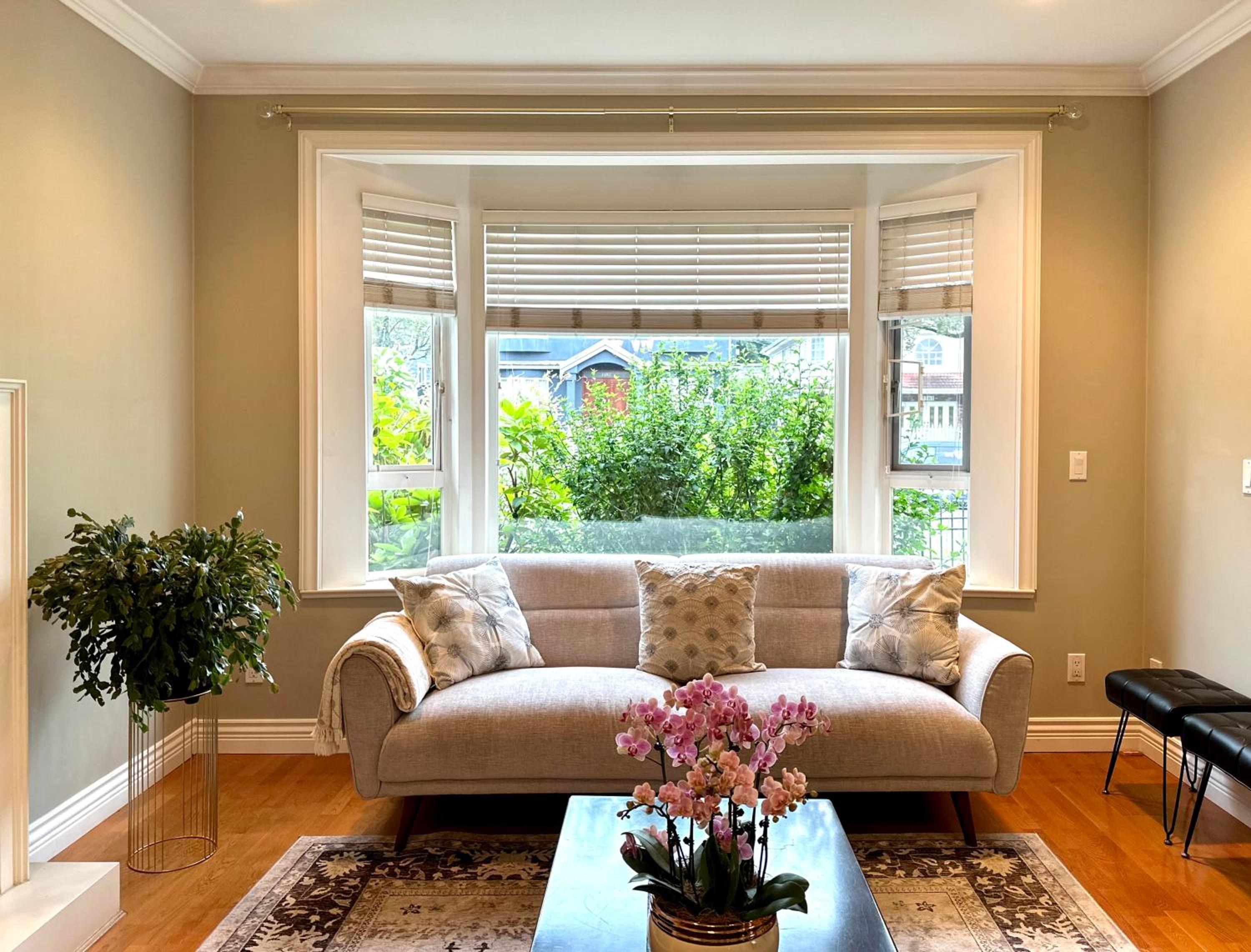 Spacious 5BR 3BA Guest Villa - 10 Min to DT - Pet Friendly, Free Parking