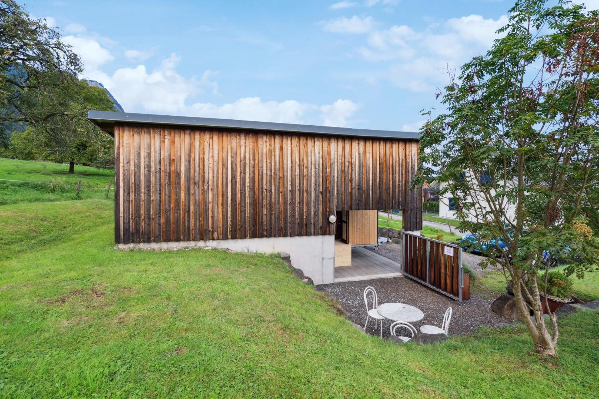 FENUS Tinyhouse in malerischer Landschaft Fruemsen