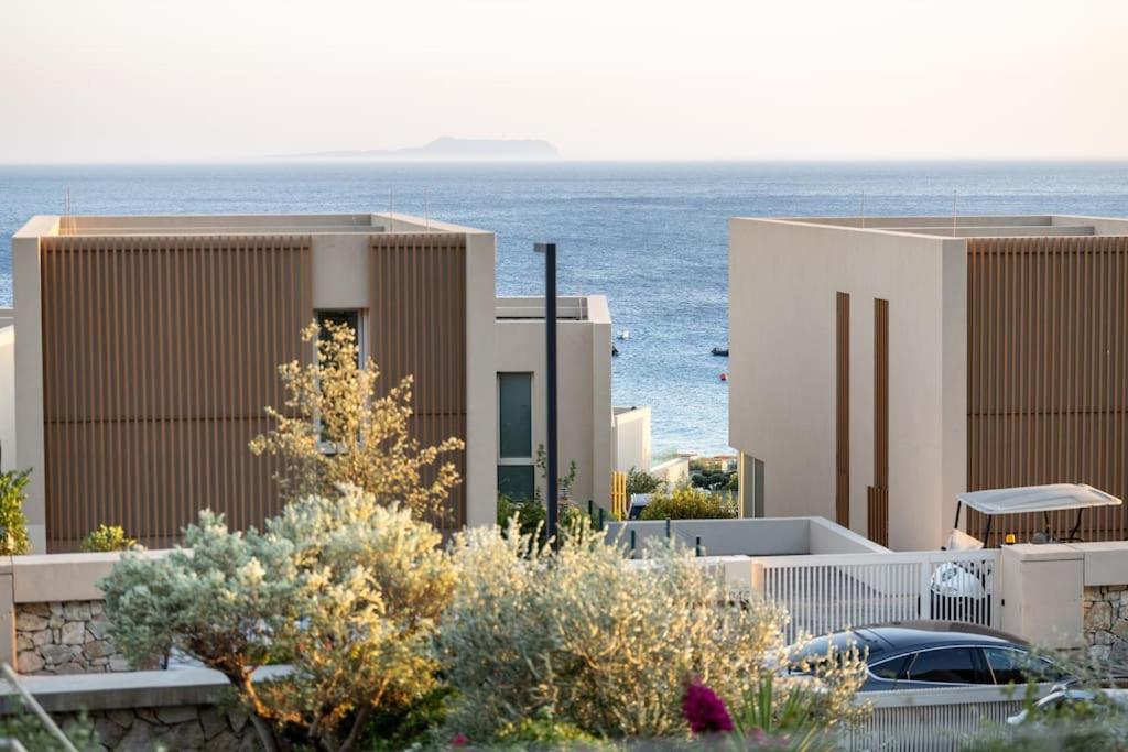 Beachfront Villa in Luxury Resort in Palasa