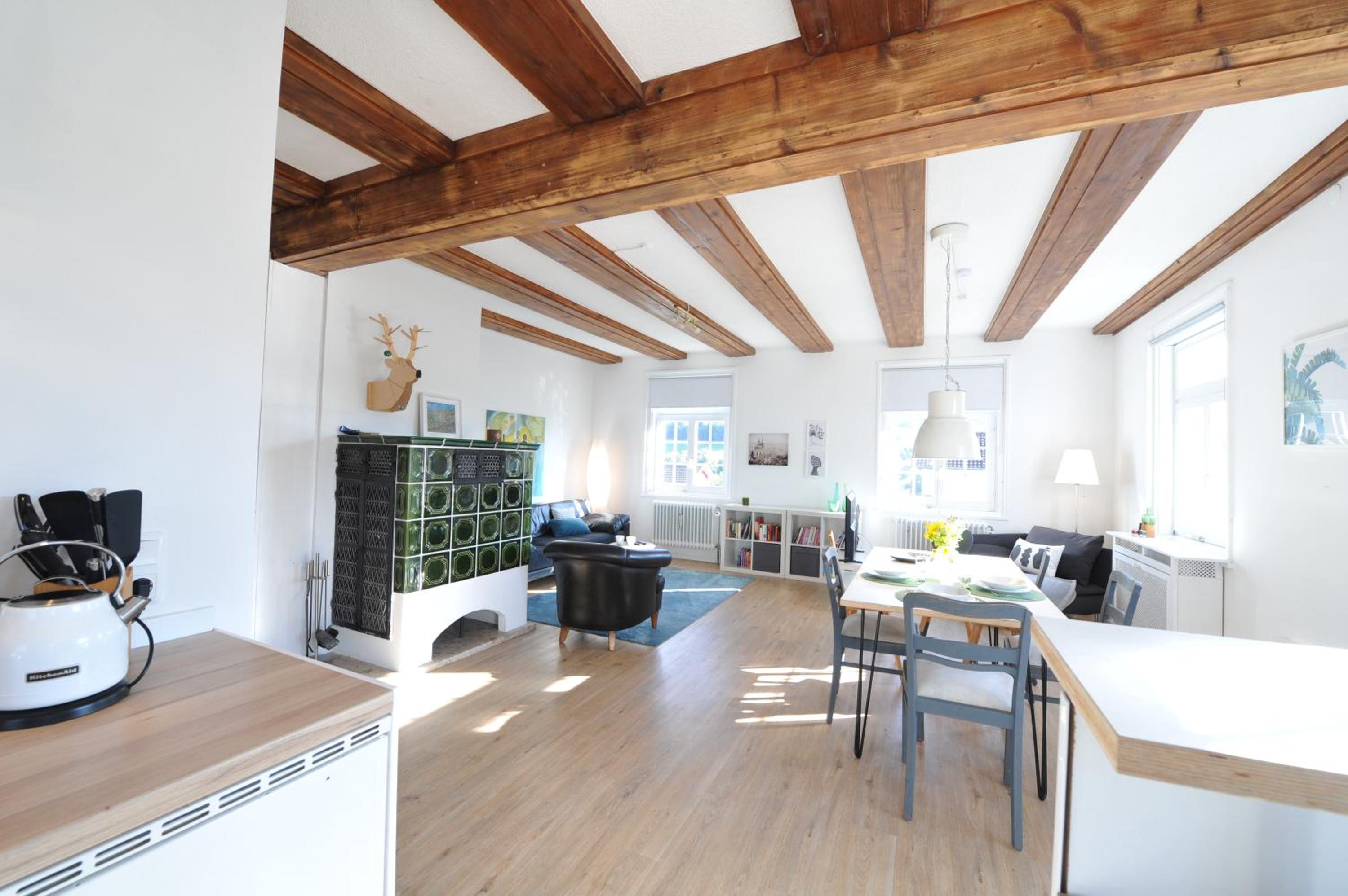 Schöne, helle Wohnung in Rheinnähe
