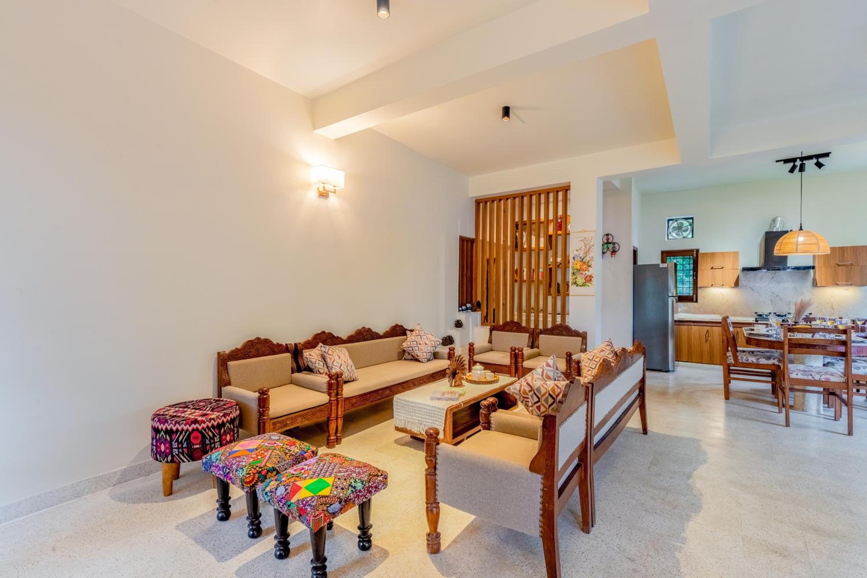 Alaya Stays 4 BHK With Garden & Lake View - Irayna view 3