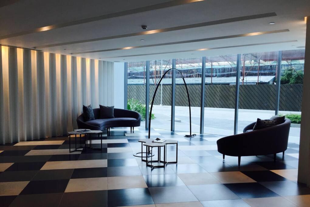 Highrise Staycation with Beautiful Views