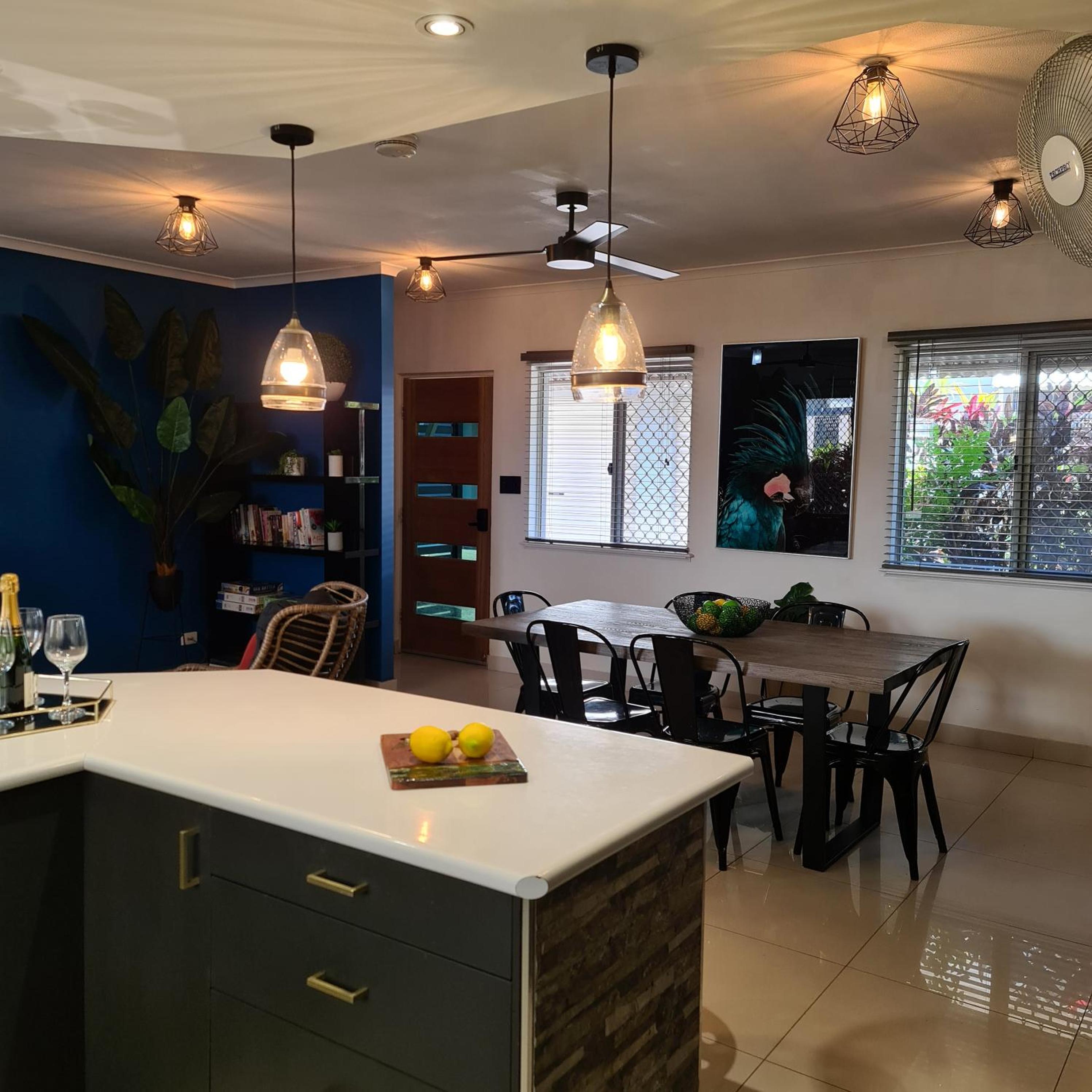 3 Bedroom City Fringe Townhouse with Spa & Courtyard