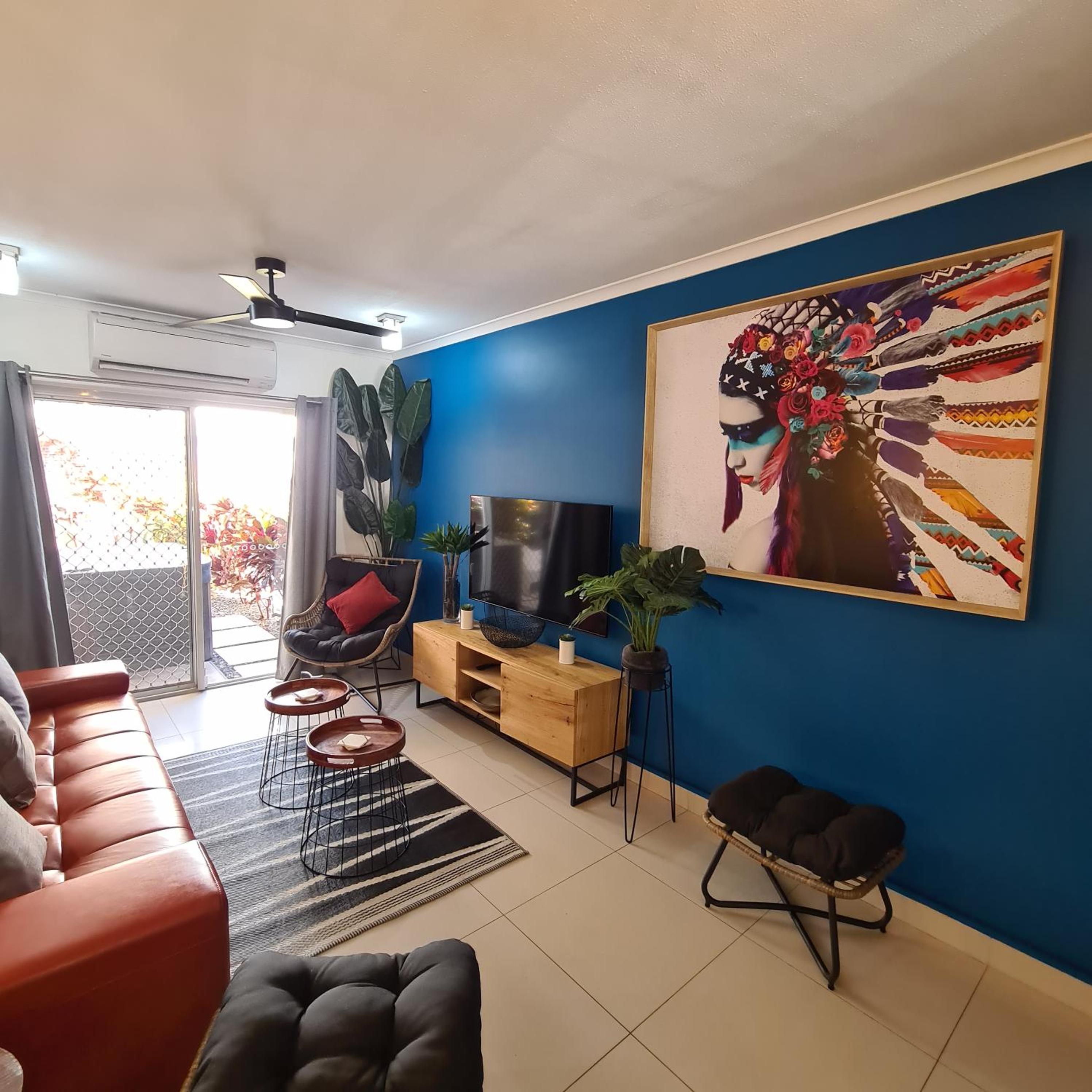 3 Bedroom City Fringe Townhouse with Spa & Courtyard
