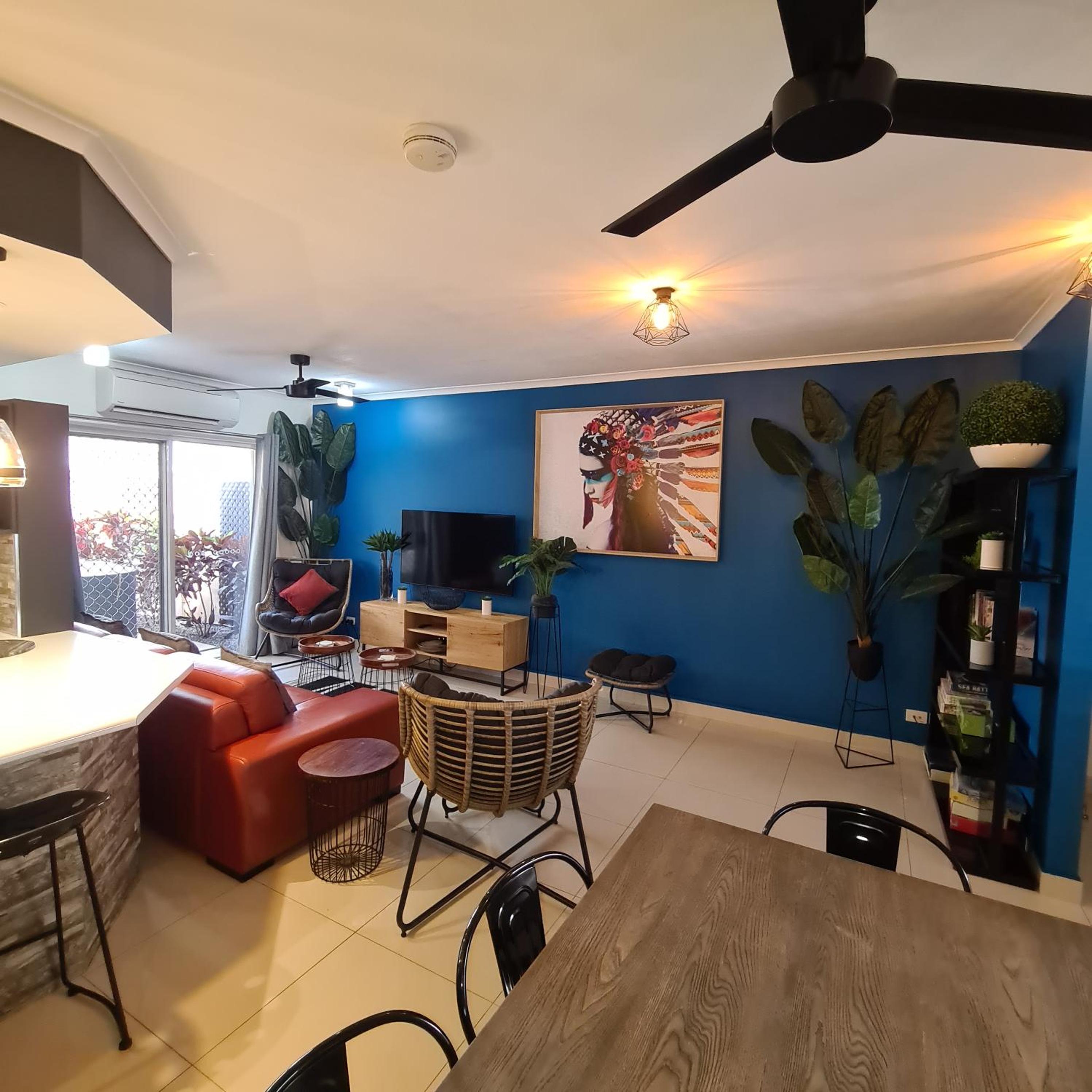 3 Bedroom City Fringe Townhouse with Spa & Courtyard