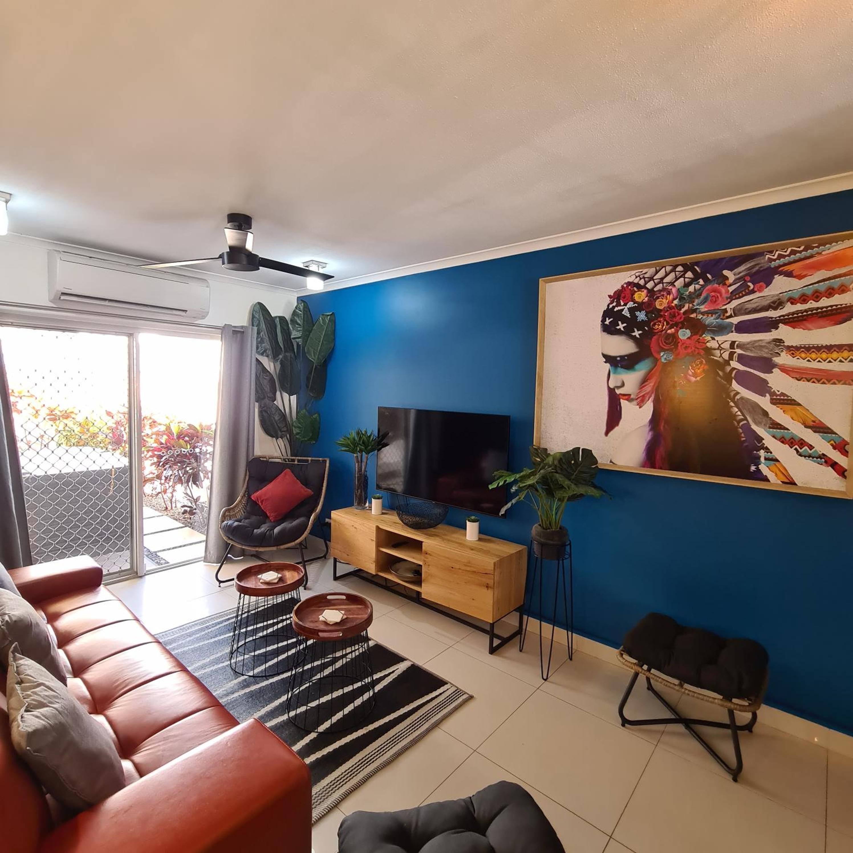 3 Bedroom City Fringe Townhouse with Spa & Courtyard