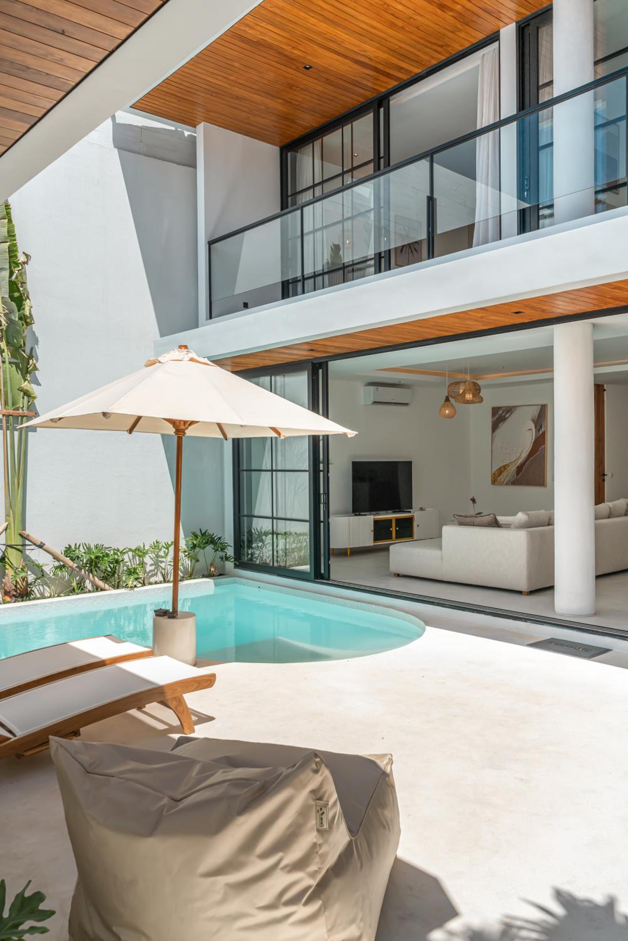 Villa Janoor - Elegant 3-Bedroom Villa Near Batu Belig Beach — recepcion & lobby
