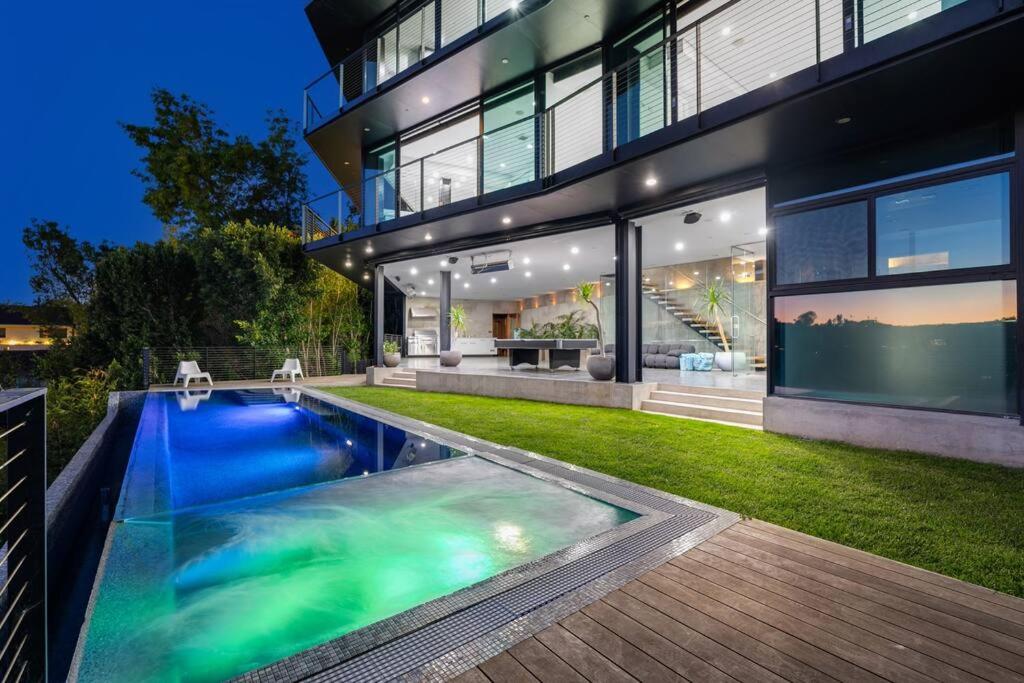 Luxurious Glass Mansion with Pool, Jacuzzi, Sauna