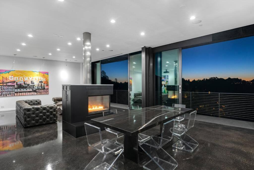 Luxurious Glass Mansion with Pool, Jacuzzi, Sauna