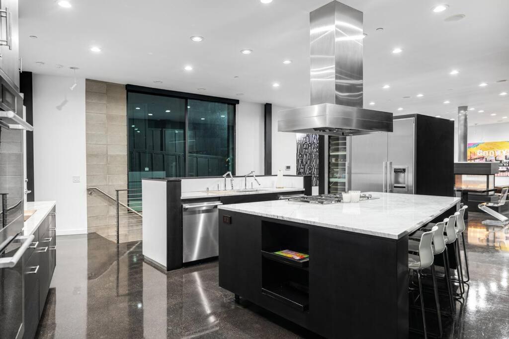 Luxurious Glass Mansion with Pool, Jacuzzi, Sauna
