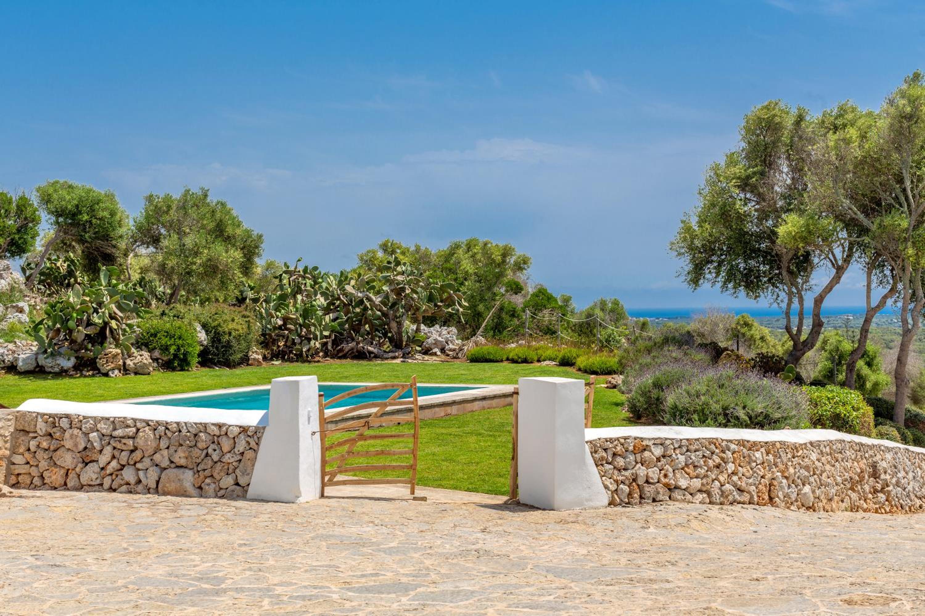 Villa Binialmesc