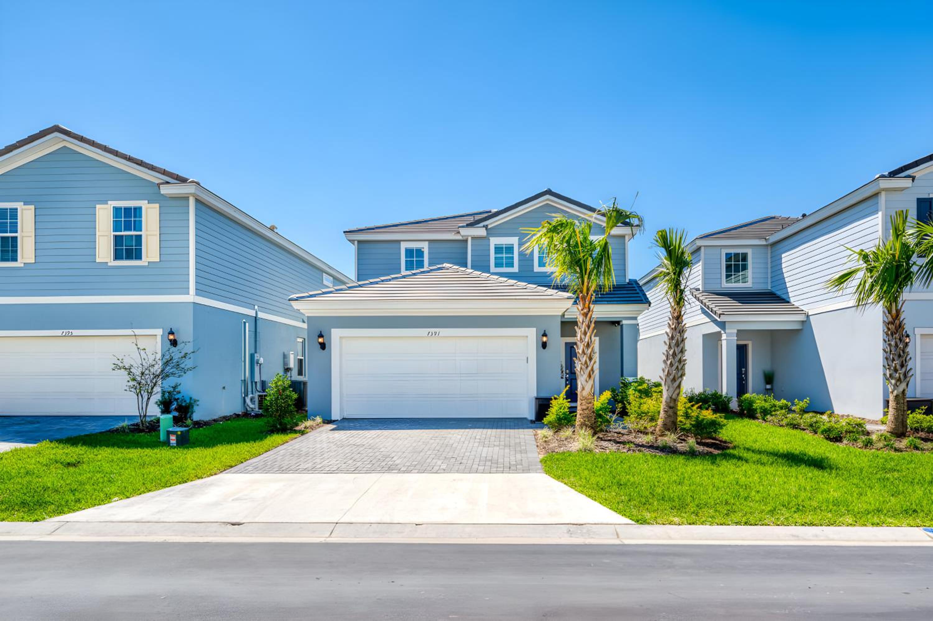 DLuxx Summer Vacation Home at Solterra Resort 7391