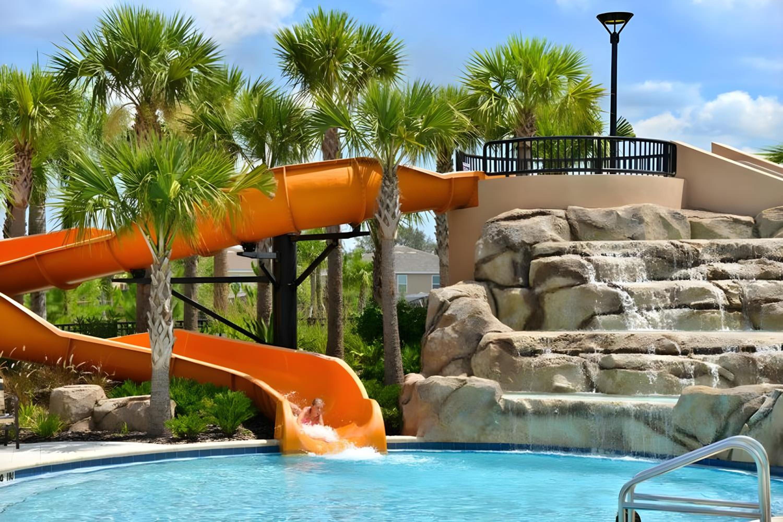 DLuxx Summer Vacation Home at Solterra Resort 7391