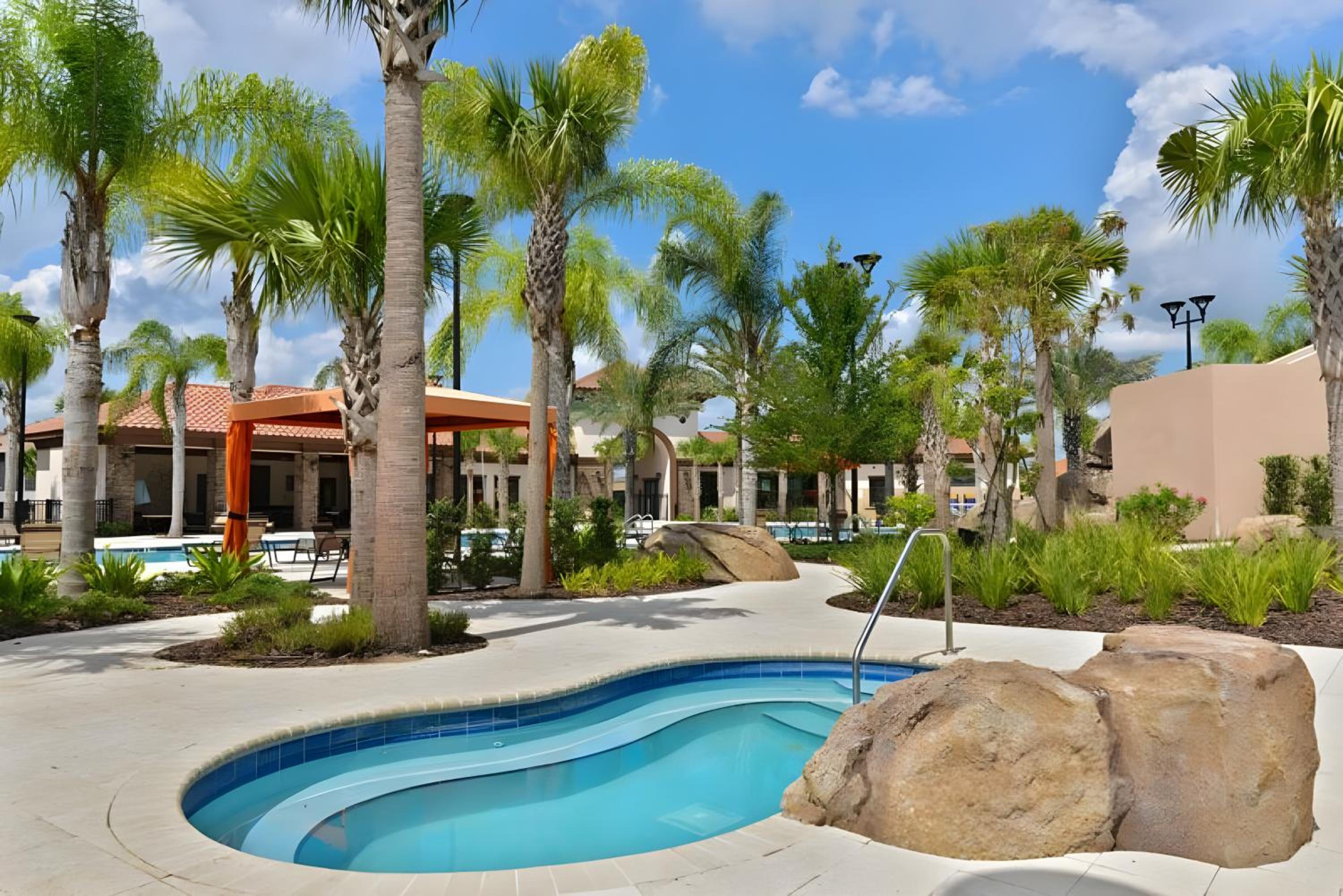 DLuxx Summer Vacation Home at Solterra Resort 7391