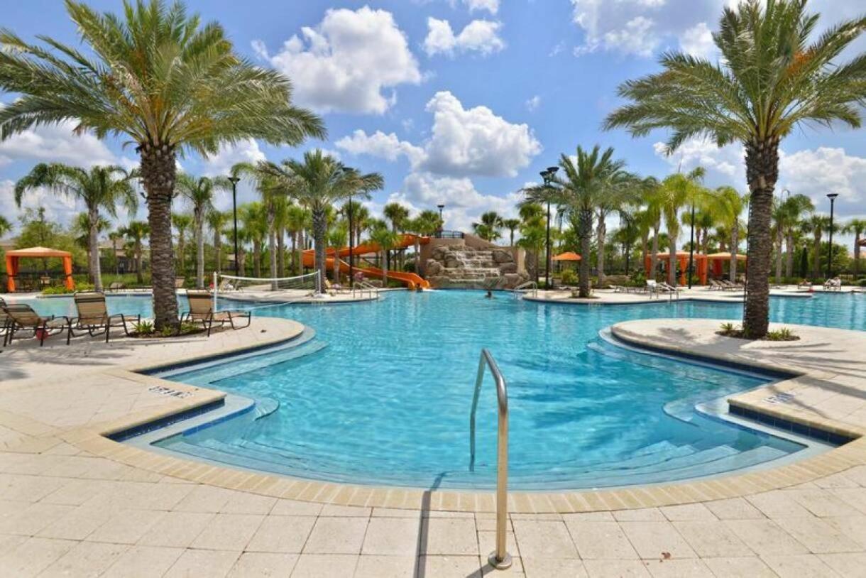 DLuxx Summer Vacation Home at Solterra Resort 7391