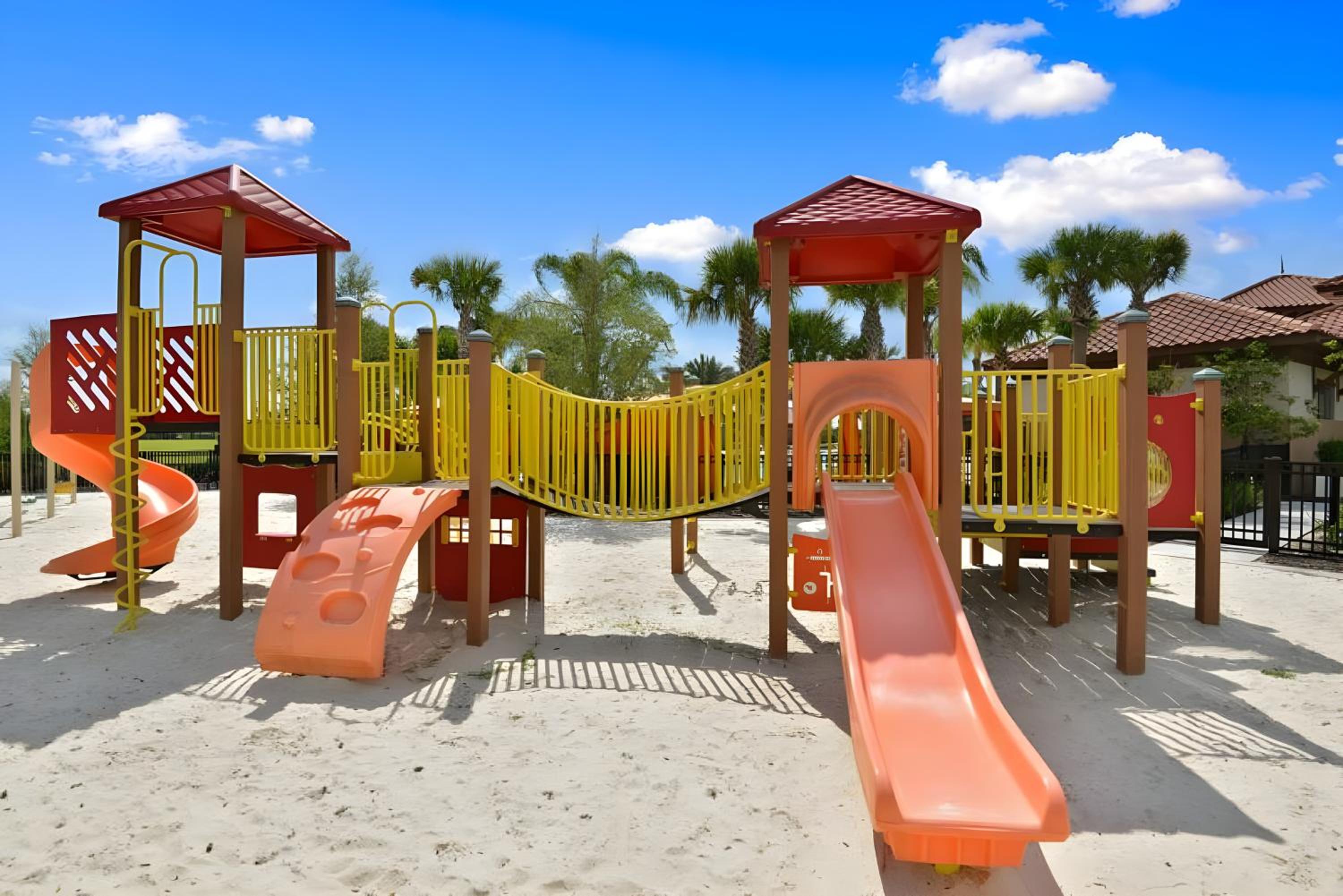 DLuxx Summer Vacation Home at Solterra Resort 7391