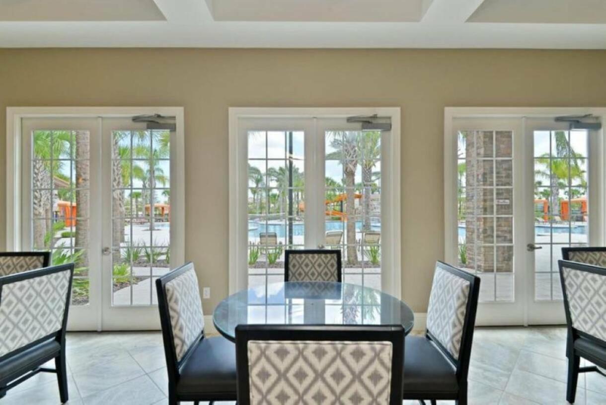 DLuxx Summer Vacation Home at Solterra Resort 7391