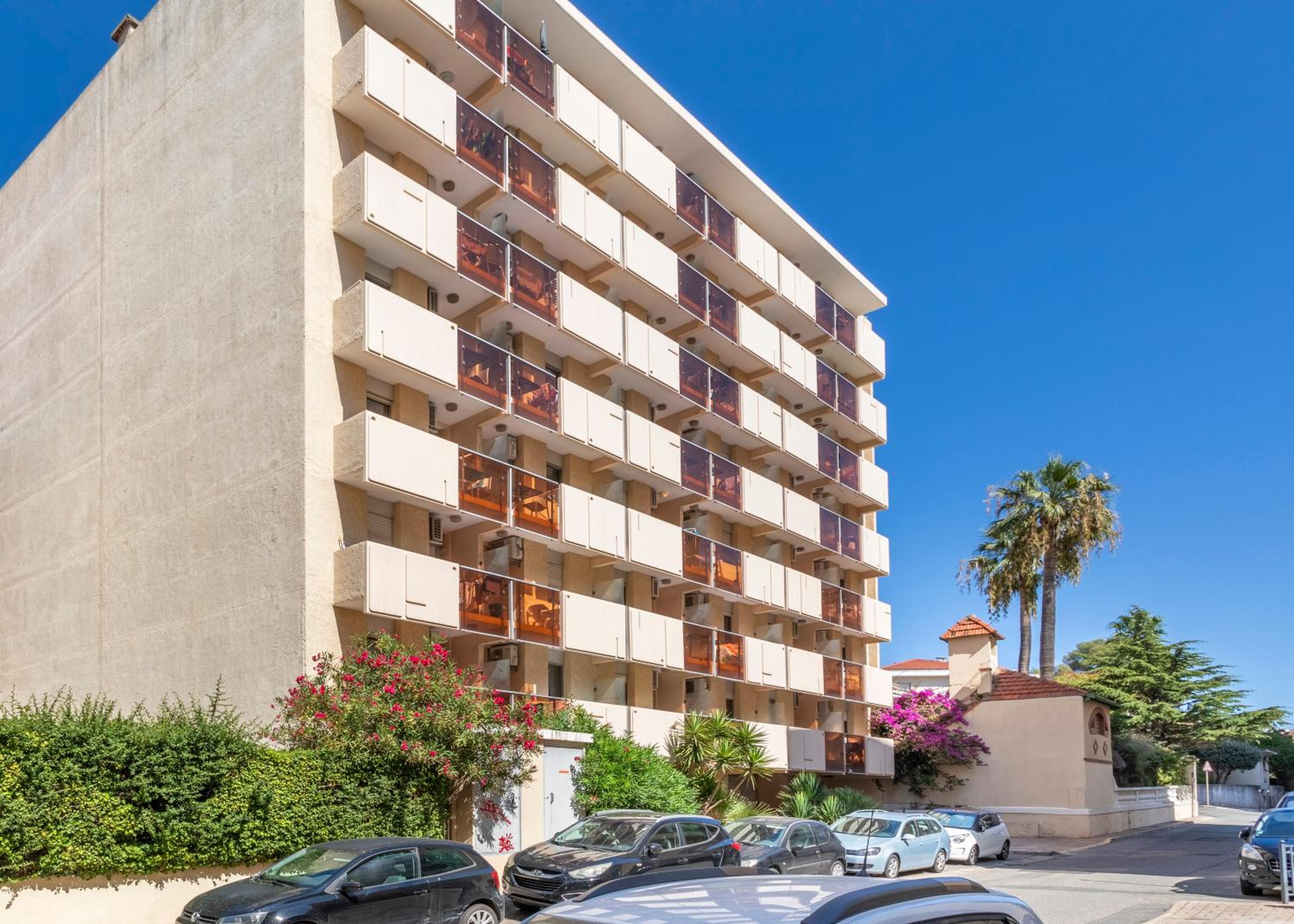 Hotel Résidence Pierre & Vacances La Promenade des Bains - Image 1