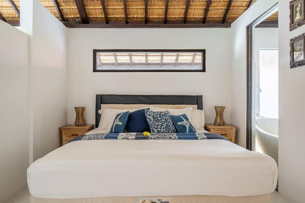 2BR Peaceful & Luxury Getaway at Villa Biru view 3