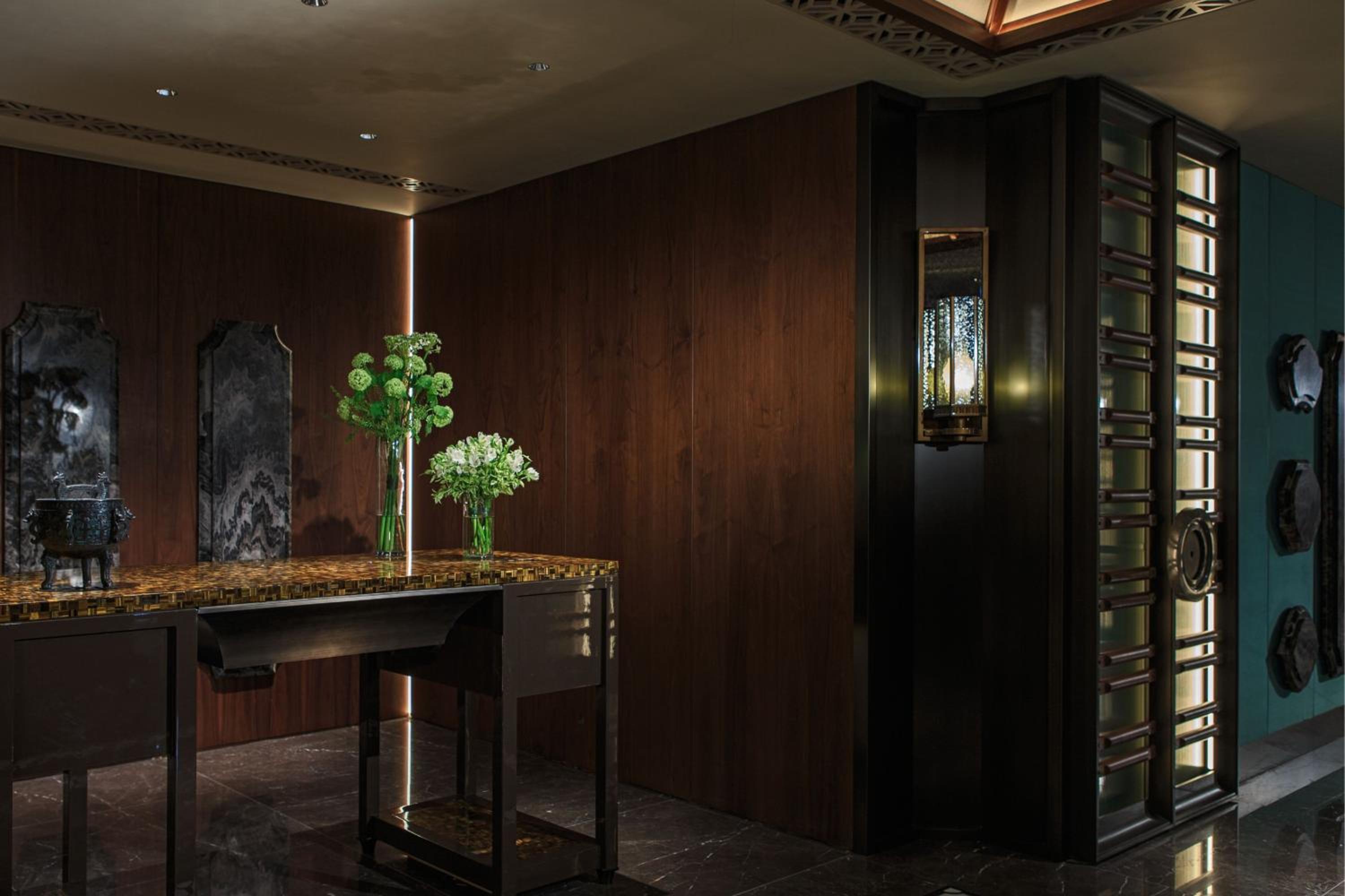 Renaissance Hong Kong Harbour View Hotel