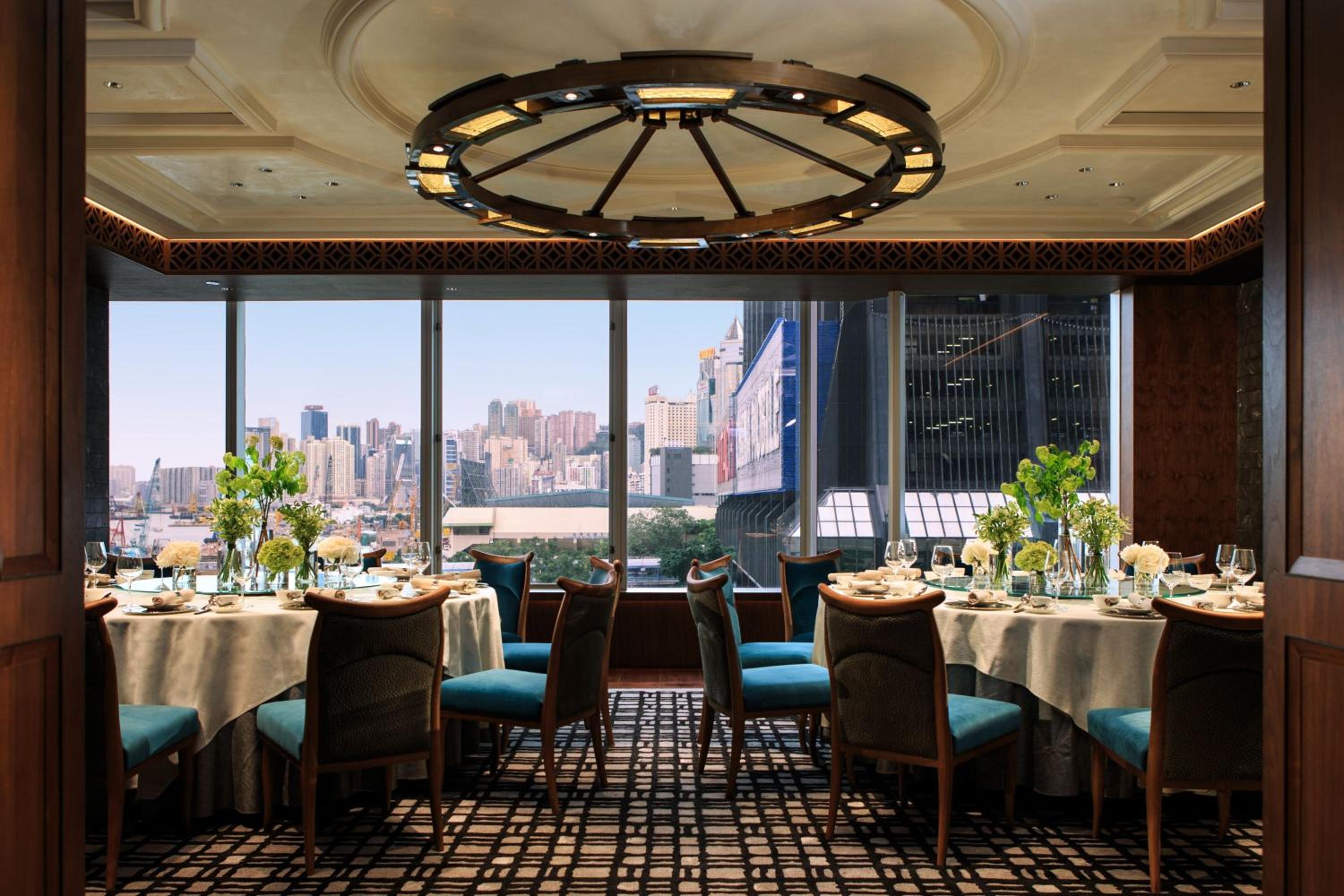 Renaissance Hong Kong Harbour View Hotel