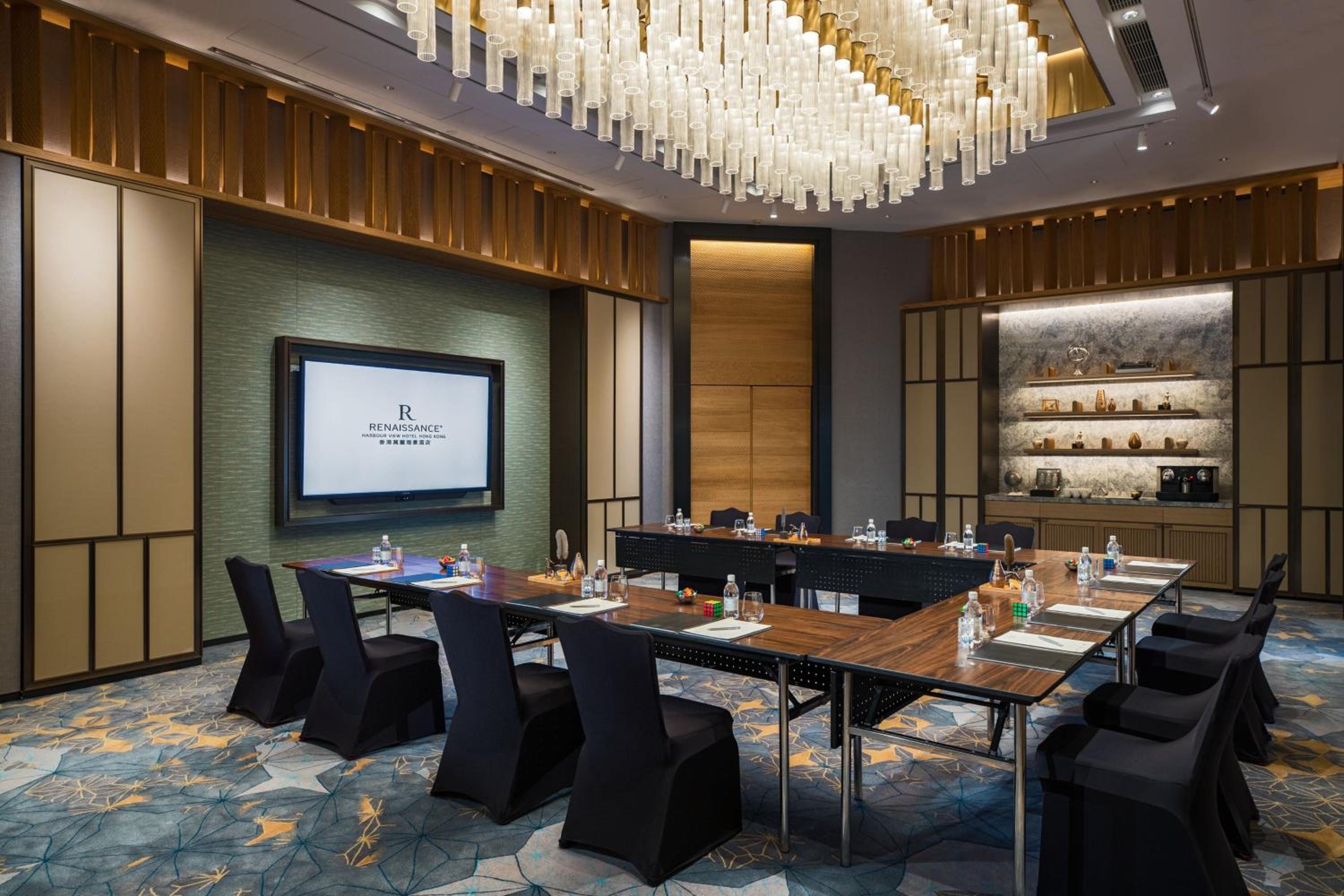 Renaissance Hong Kong Harbour View Hotel