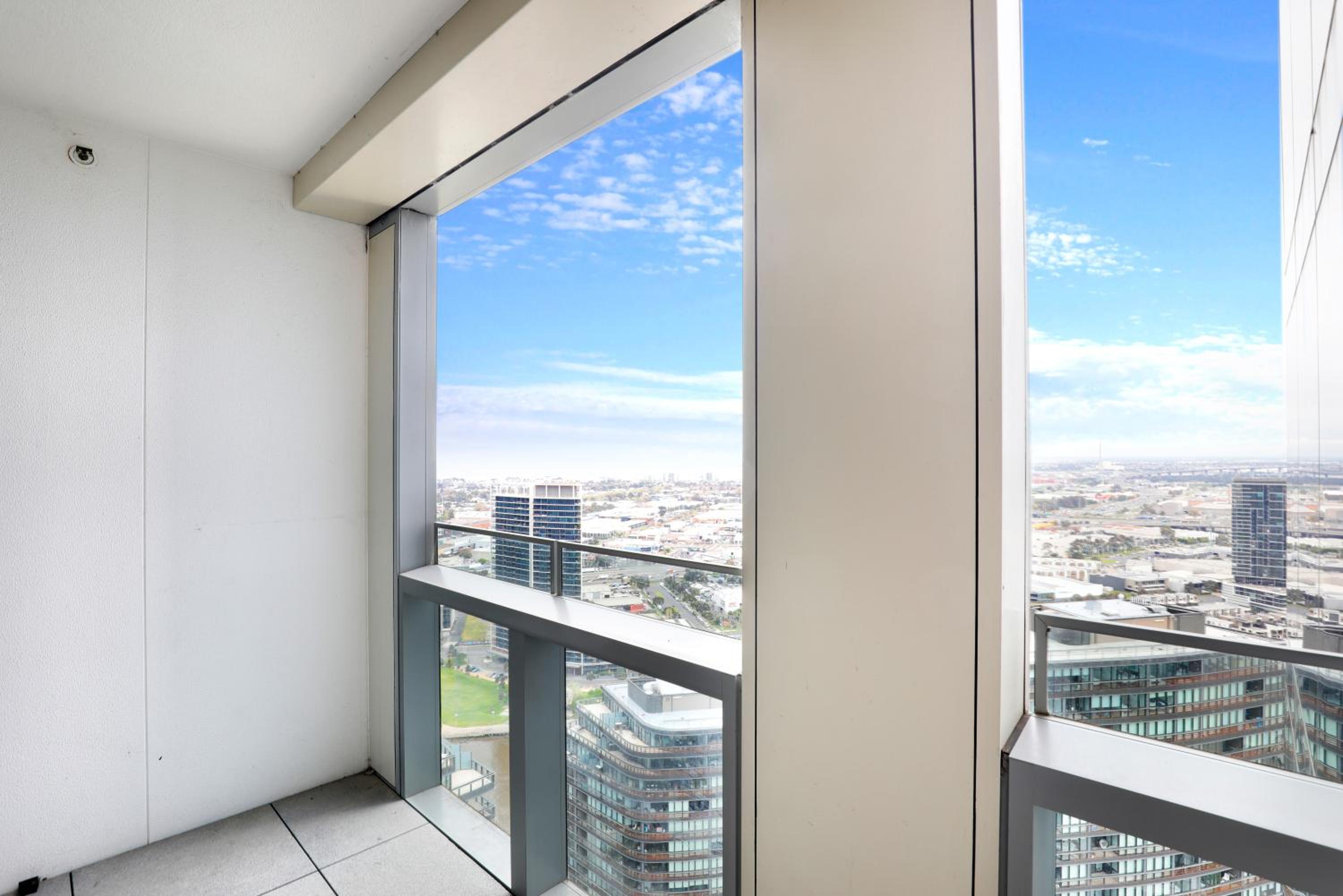REST COLLECTION Apartments on Collins Docklands
