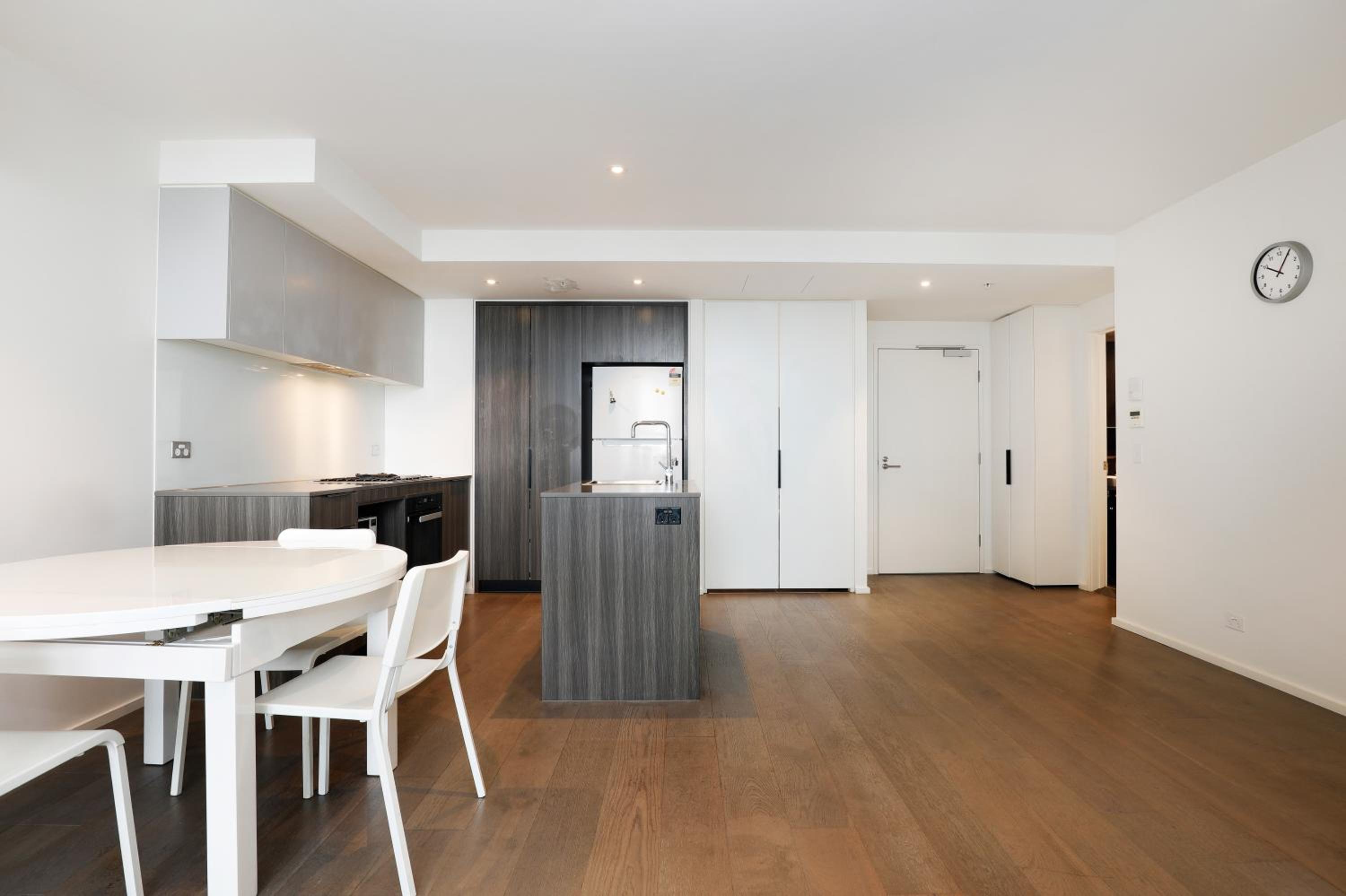 REST COLLECTION Apartments on Collins Docklands
