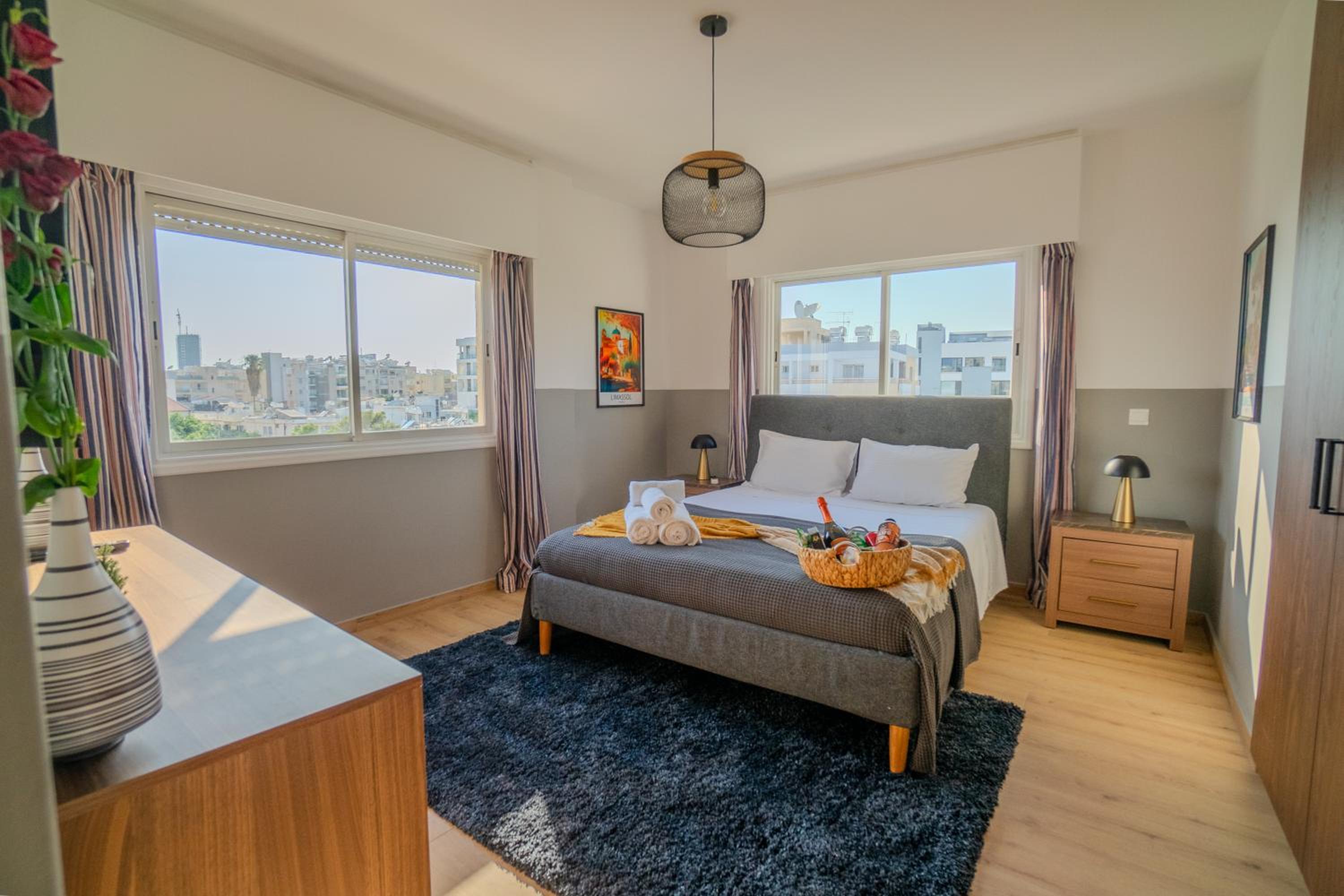 Perfect for families, Beach 3 Min away, Brand New