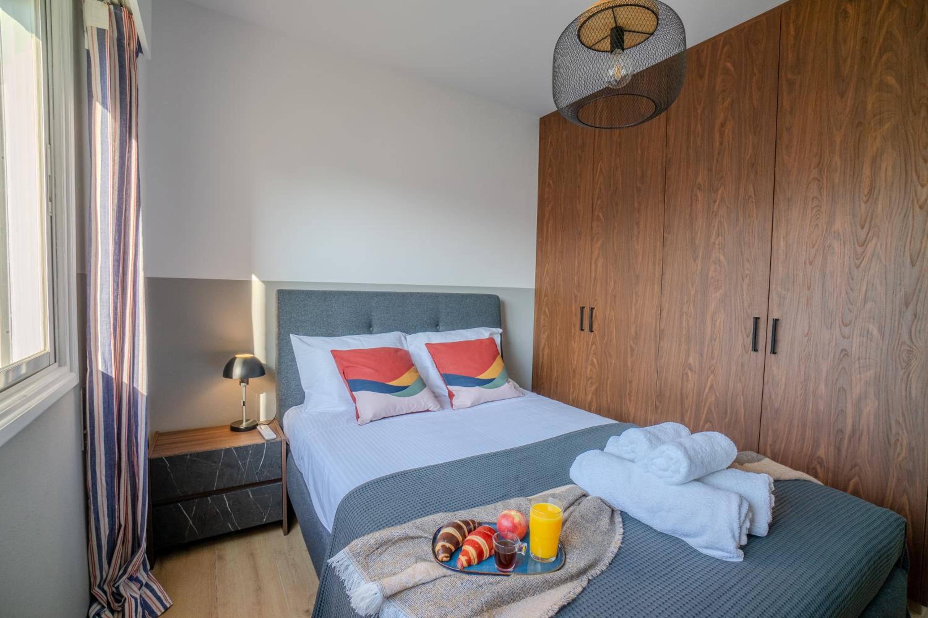 Perfect for families, Beach 3 Min away, Brand New