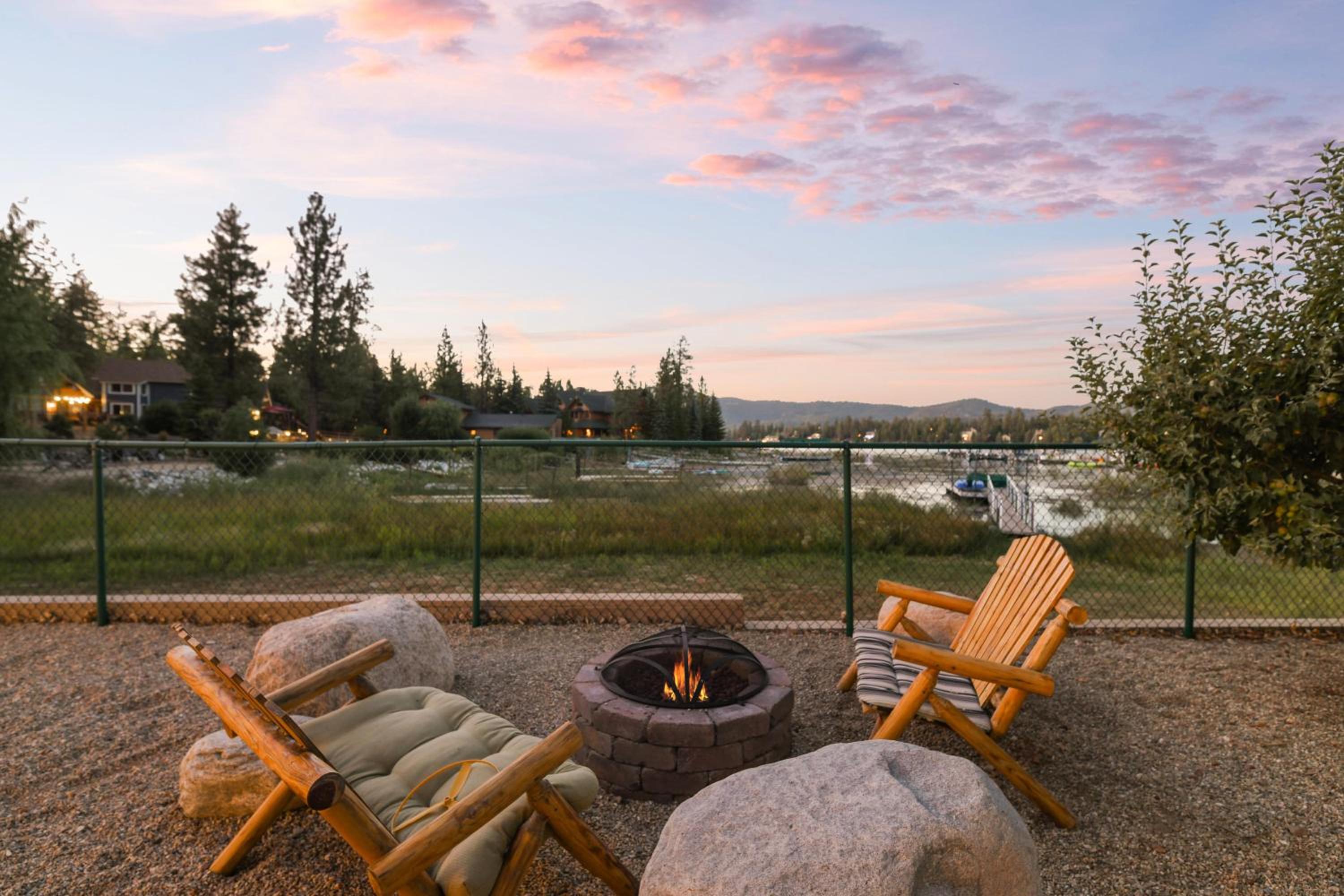 Lakefront - Eden on the Lake view 3
