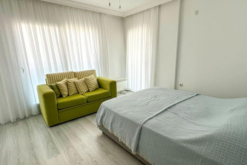Deniz kenarinda tatil