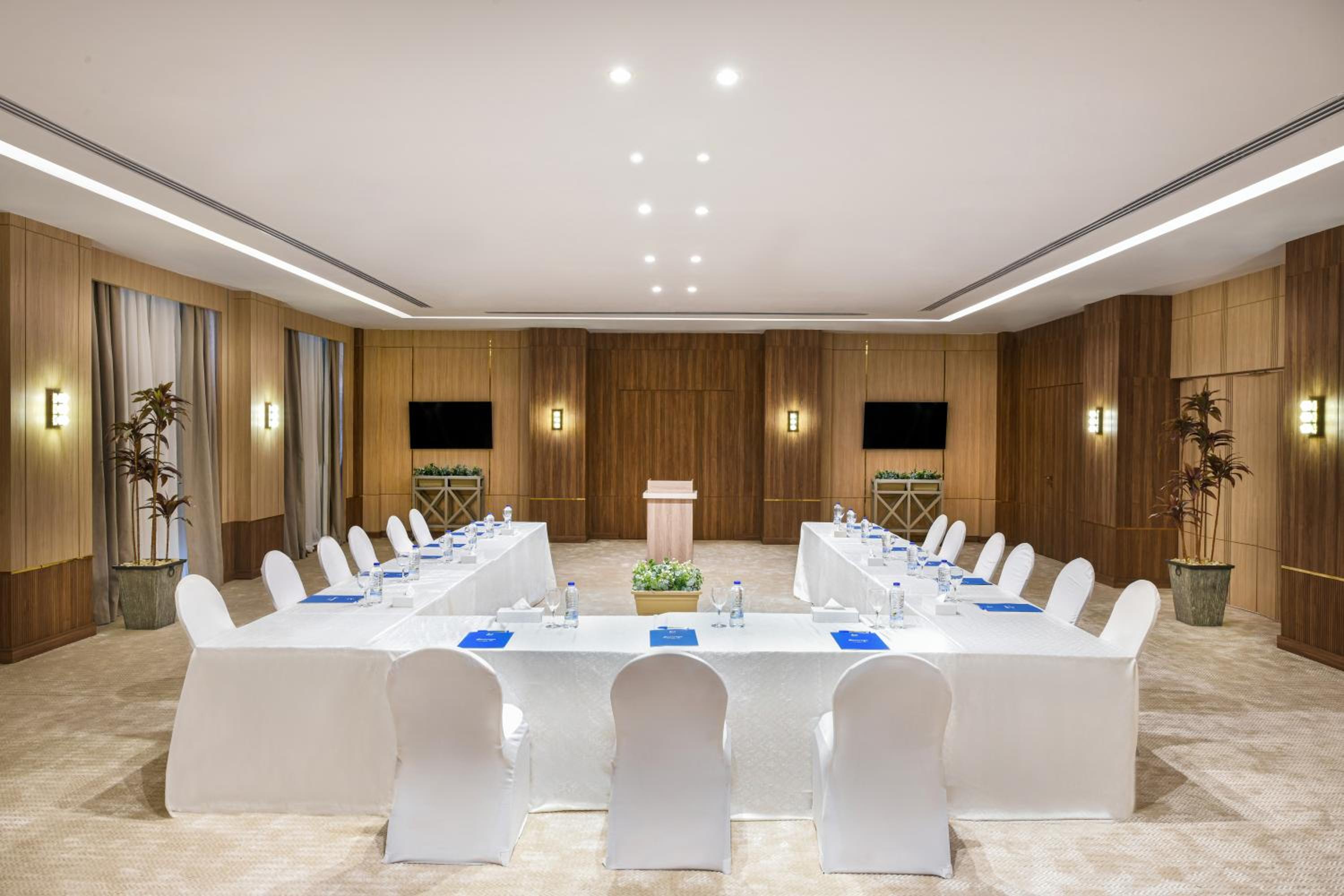 Azur One Eleven Hotel Alamein
