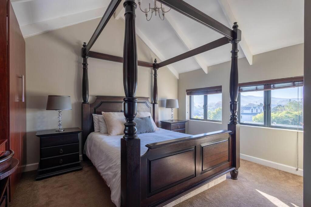 2 x Bedroom Loft apartment! view 5