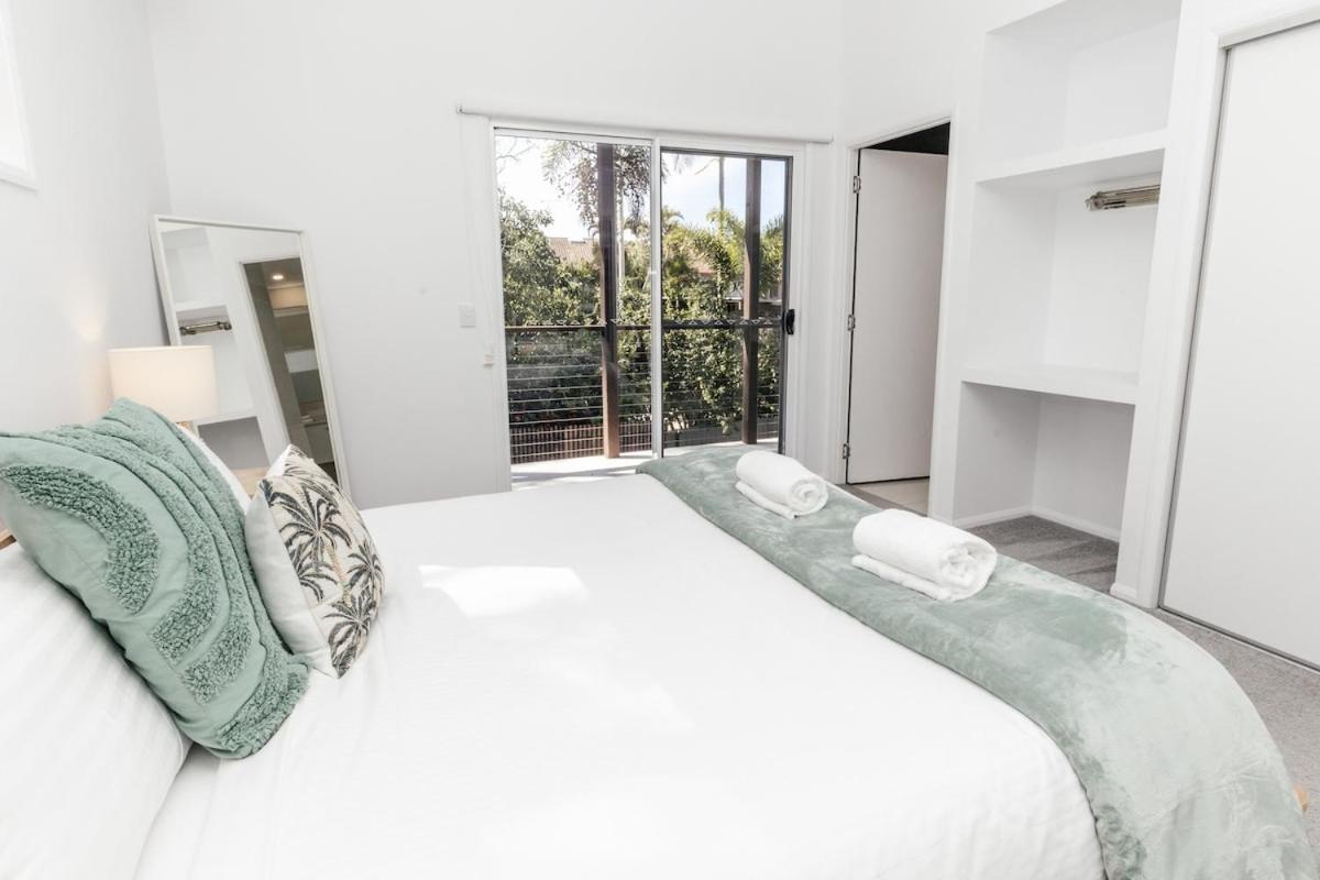 Breezy Beach House - Private Pool