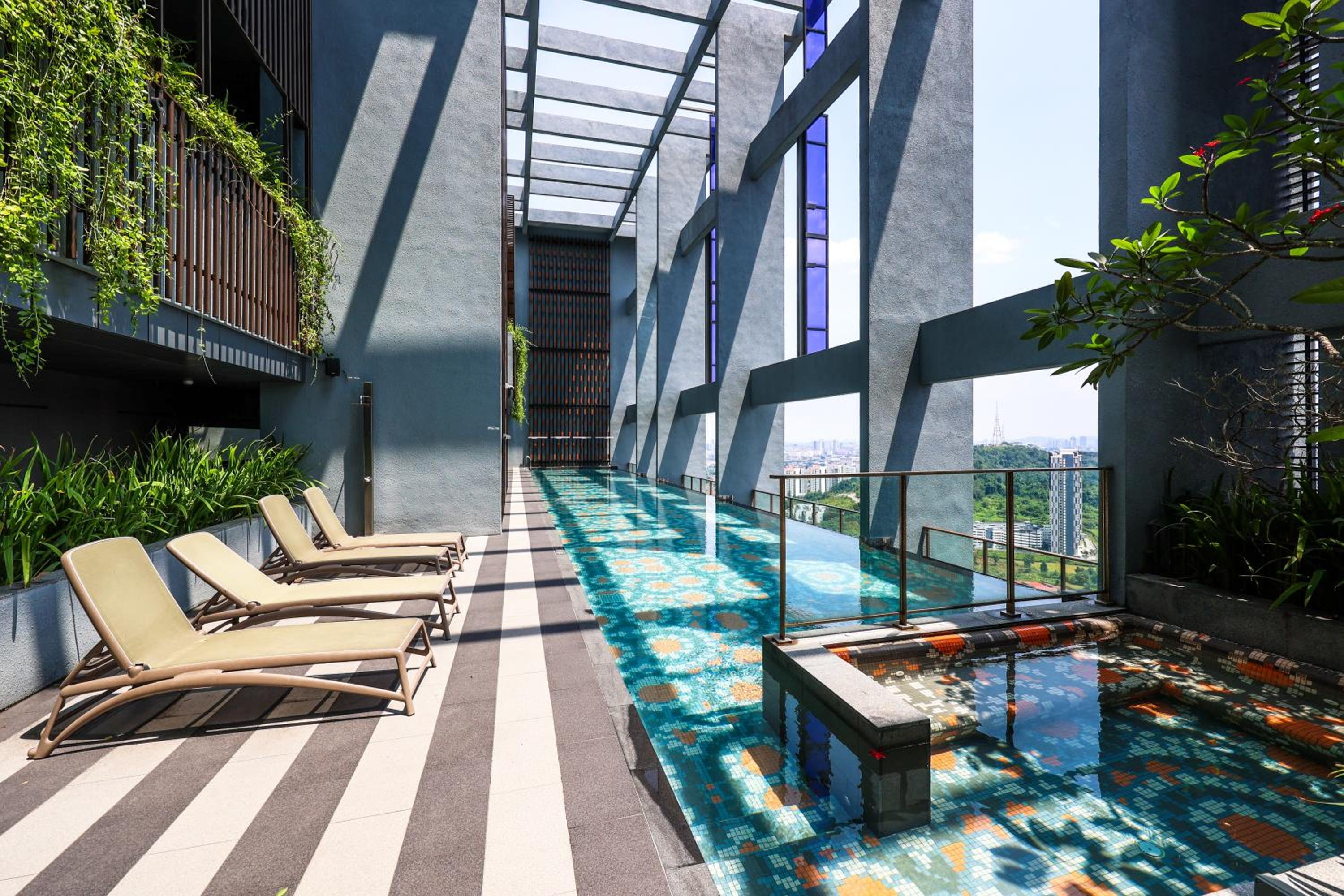 Hotel Millerz Square by Mykey Global - Image 1