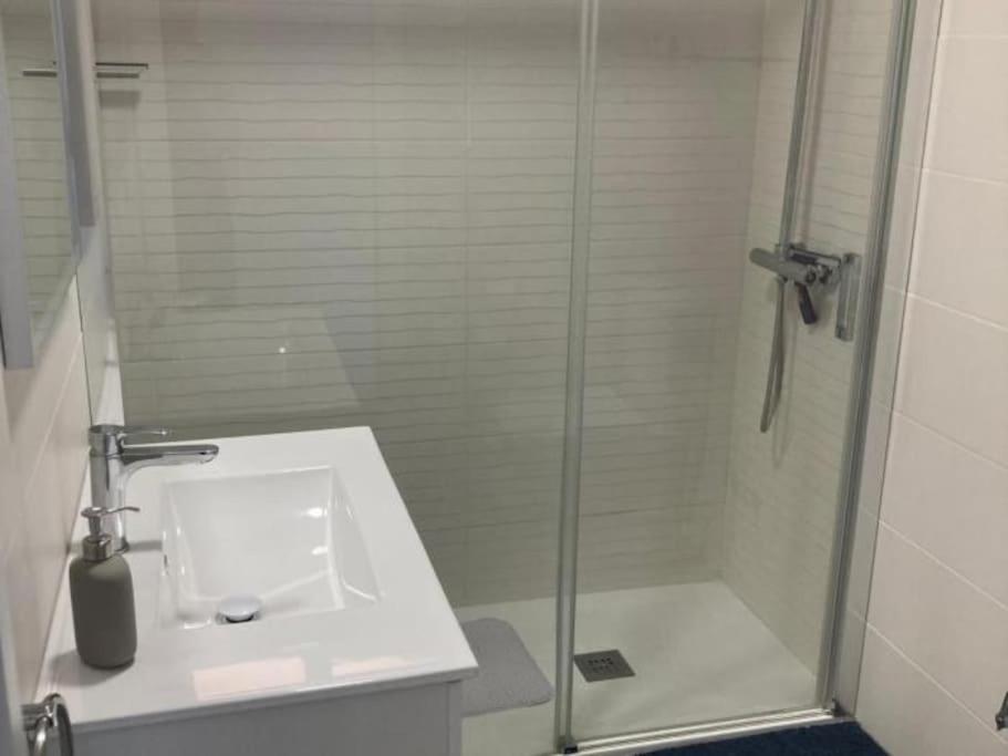 Modern 2 bed Apartment with sea views, Bonanza view 3