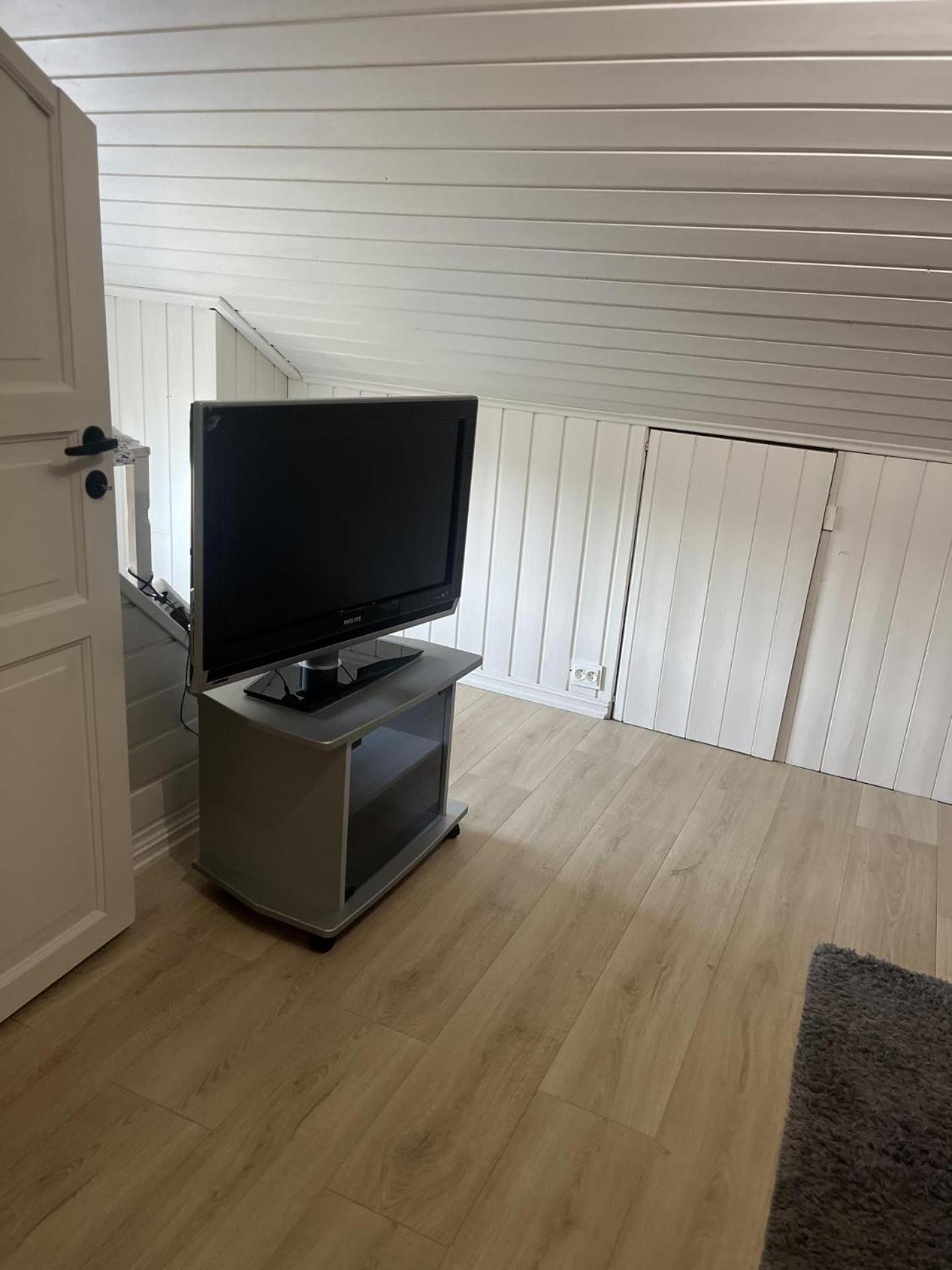 3-Bed House Sleeps 8 - Ev Charger - Balcony