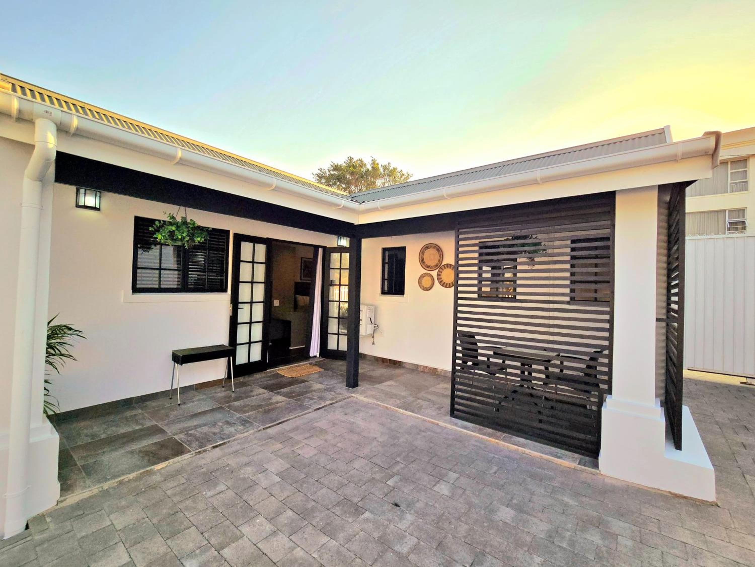 Hotel Hampton Collection Avenues - Cosy 2 Sleeper Studio Apartment - Image 1