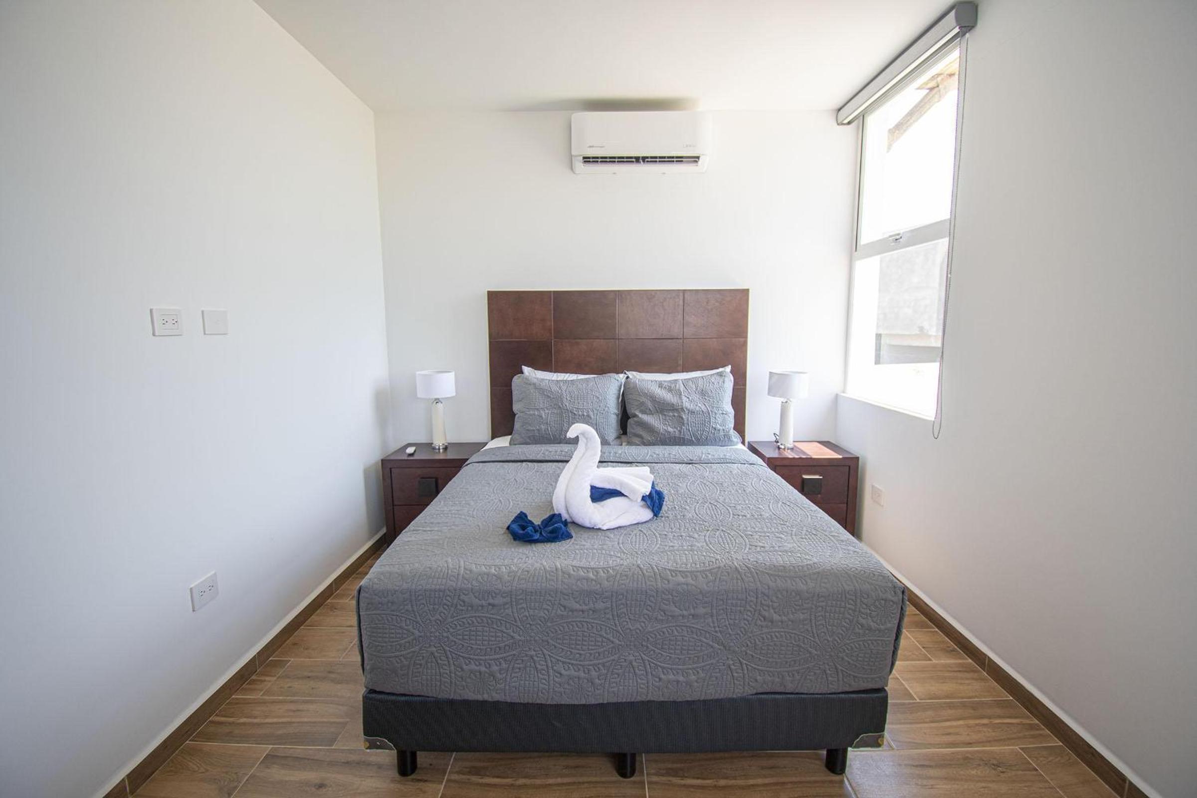 Almarena Residential-Ten Minute Walk To Cerritos Beach