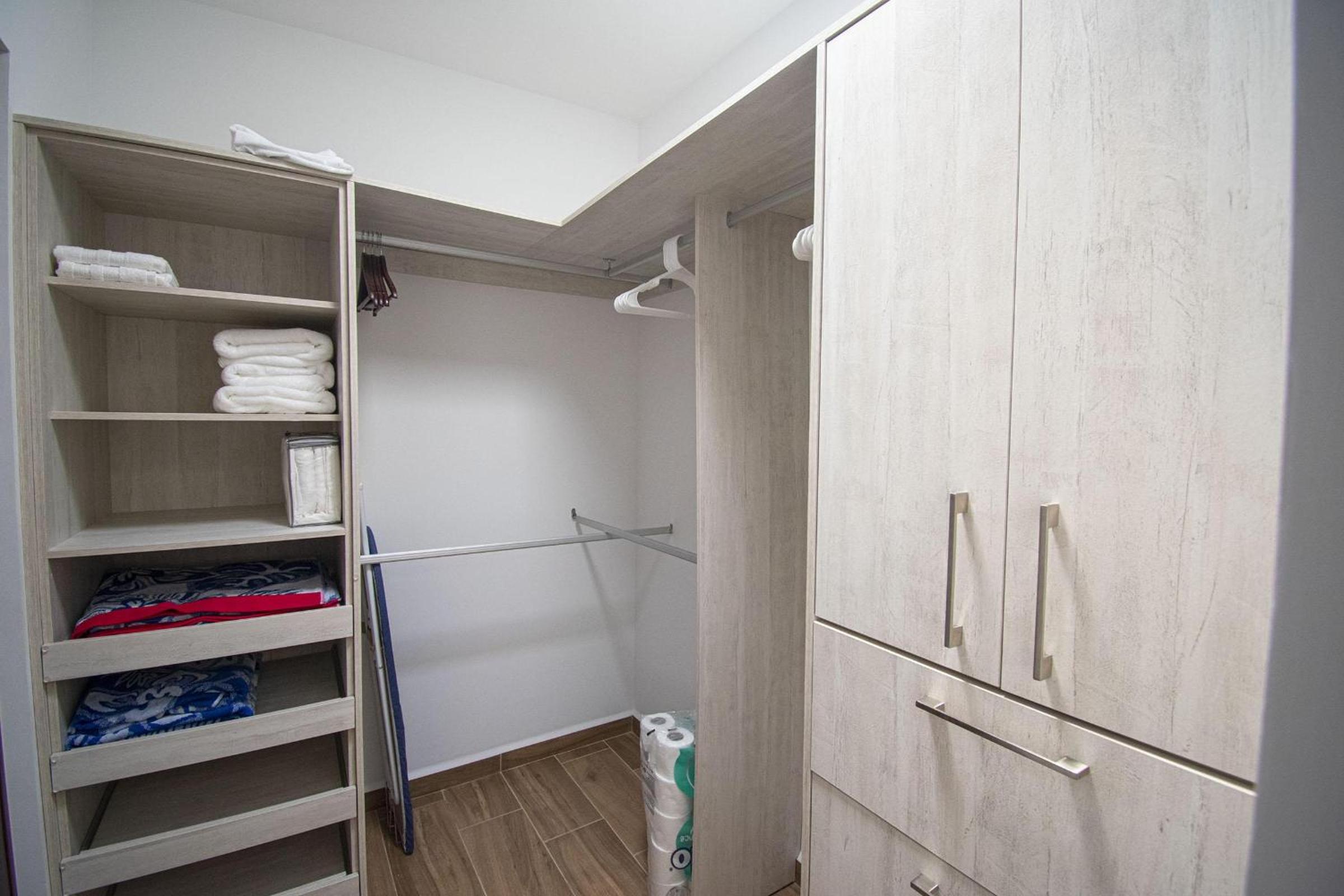 Almarena Residential-Ten Minute Walk To Cerritos Beach