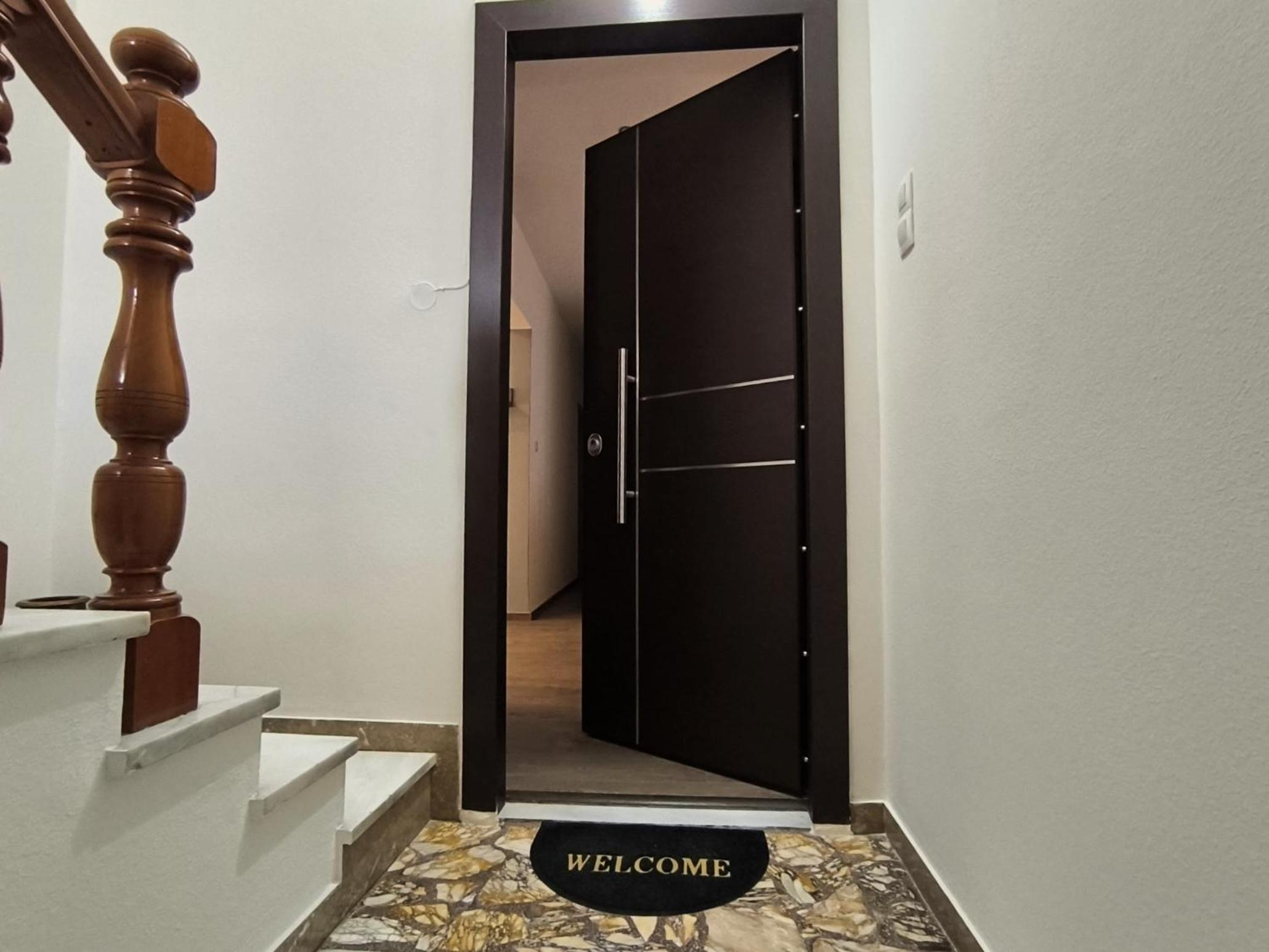 Aegina Downtown Apartments 1 view 4