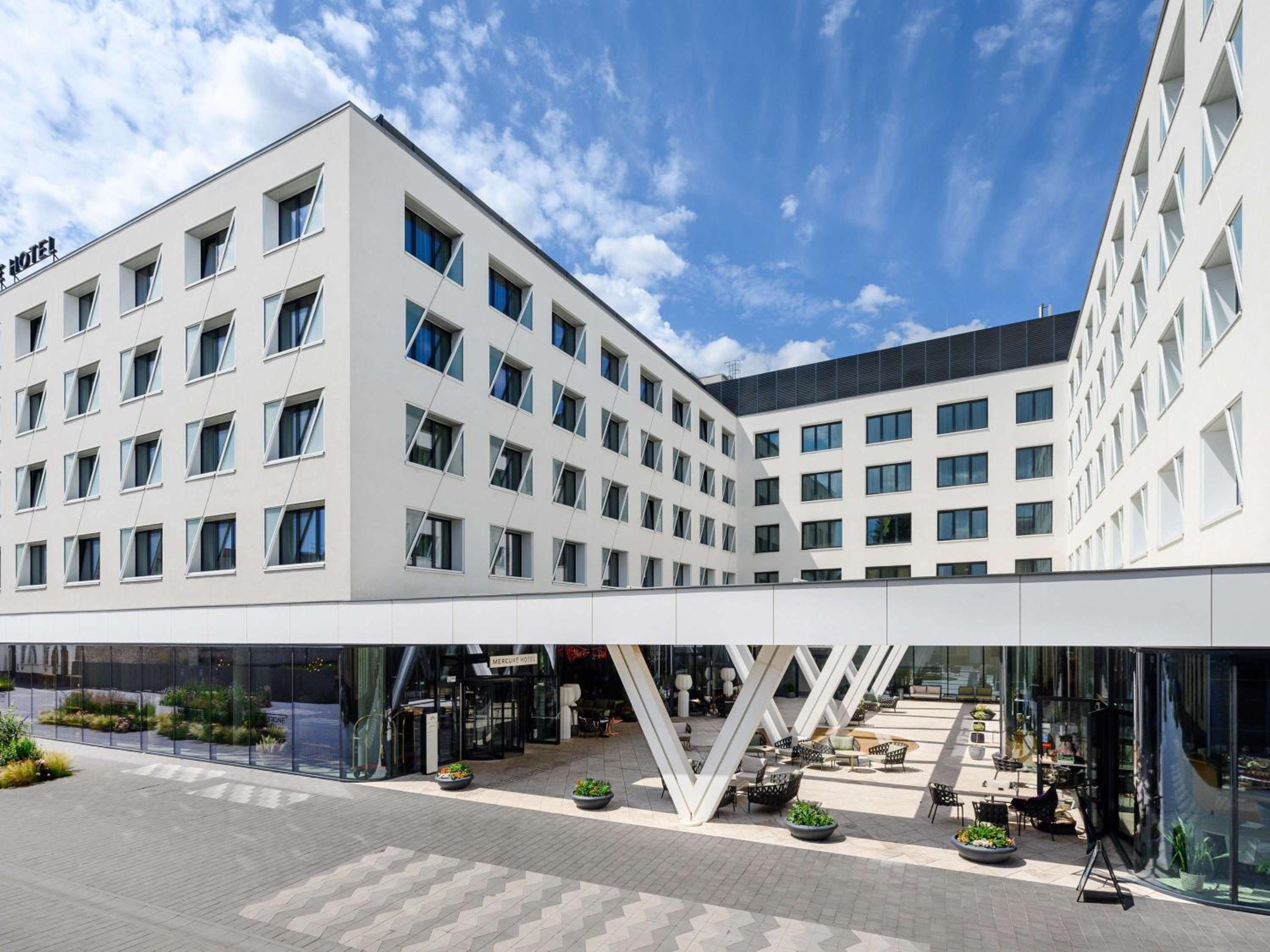 Hotel Mercure Debrecen - Image 1