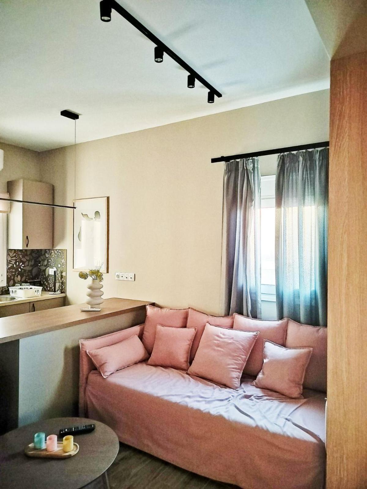 Stylish Modern Flat in Pyrgos near Olympia